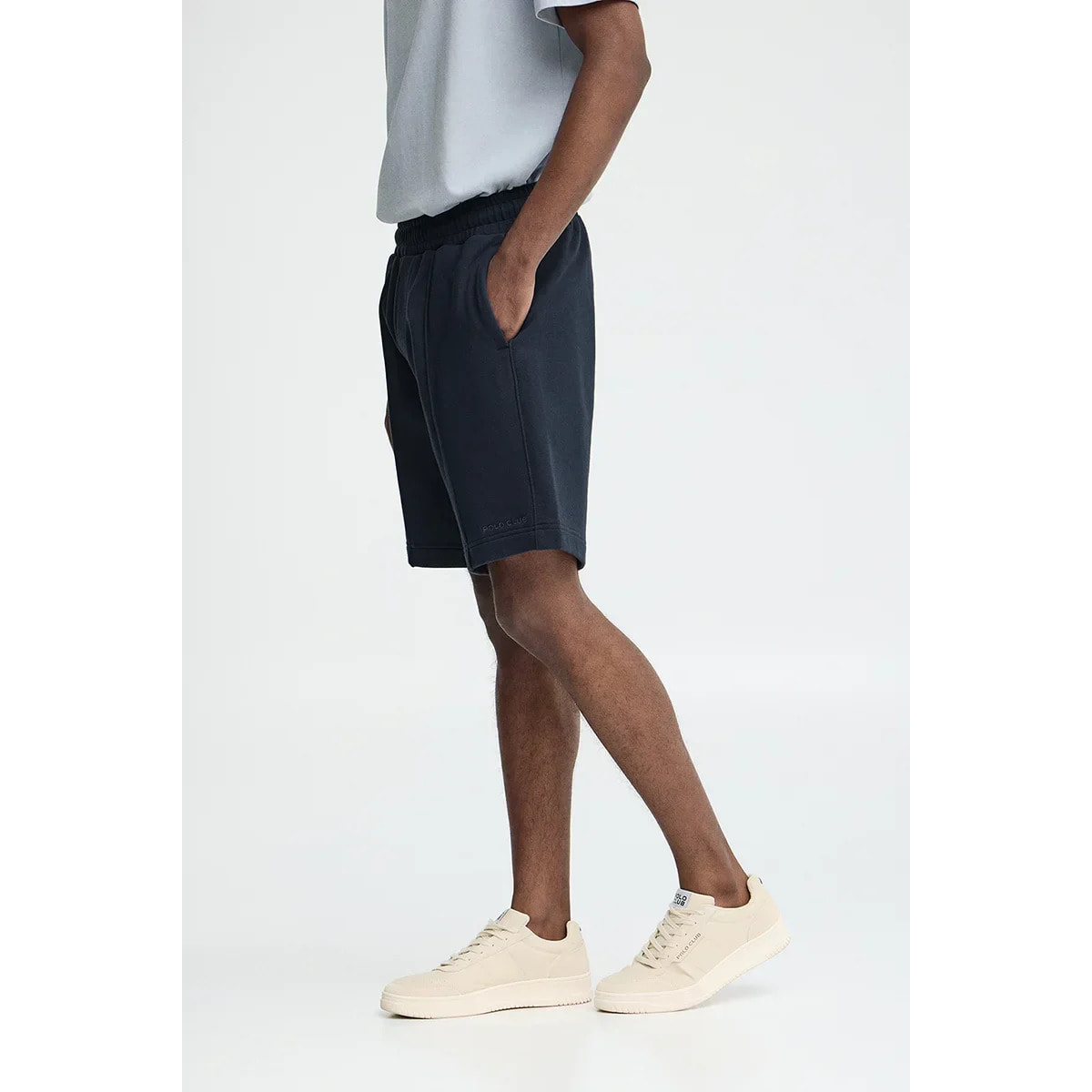 Bermuda jogger azul marino con logo Polo Club