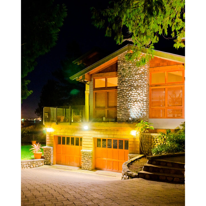 Forlight Pro small proyector para iluminar frontalmente con luz led blanco neutro 4000K en color gris urbanos