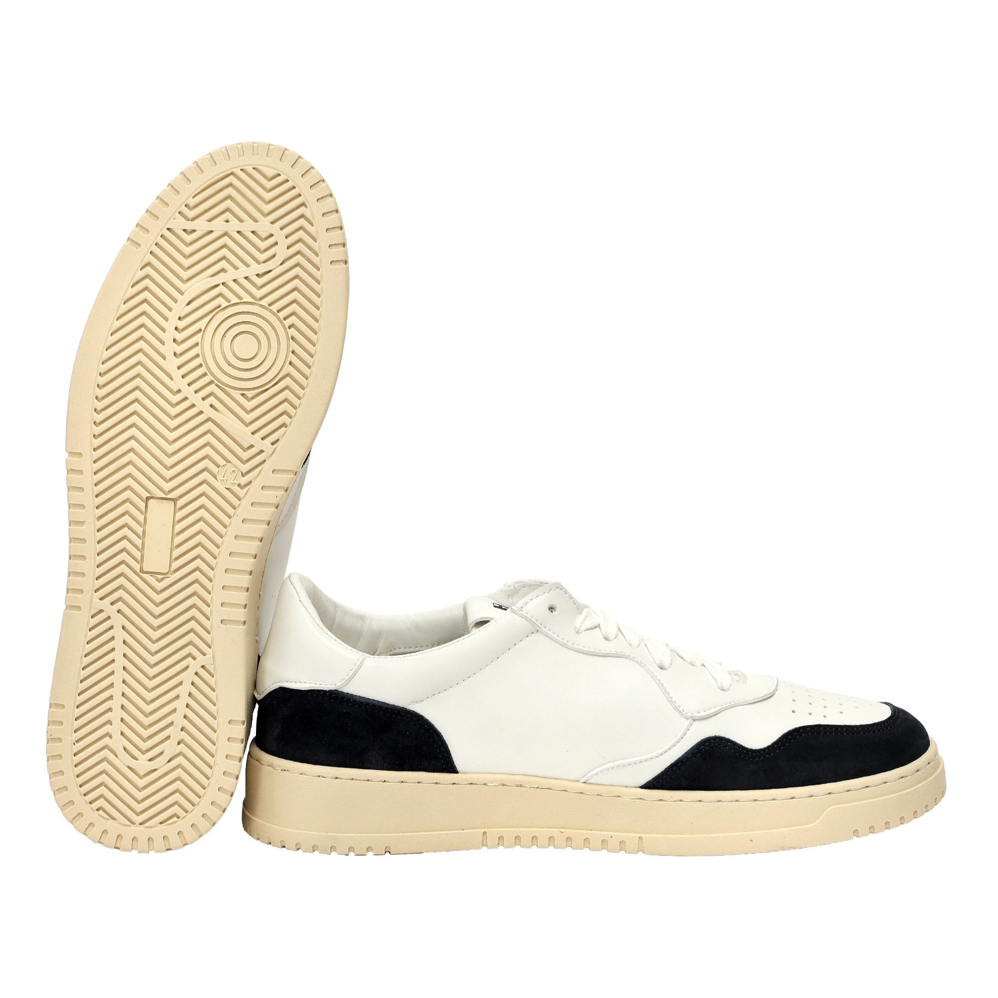 Sneakers in pelle con inserti in camoscio