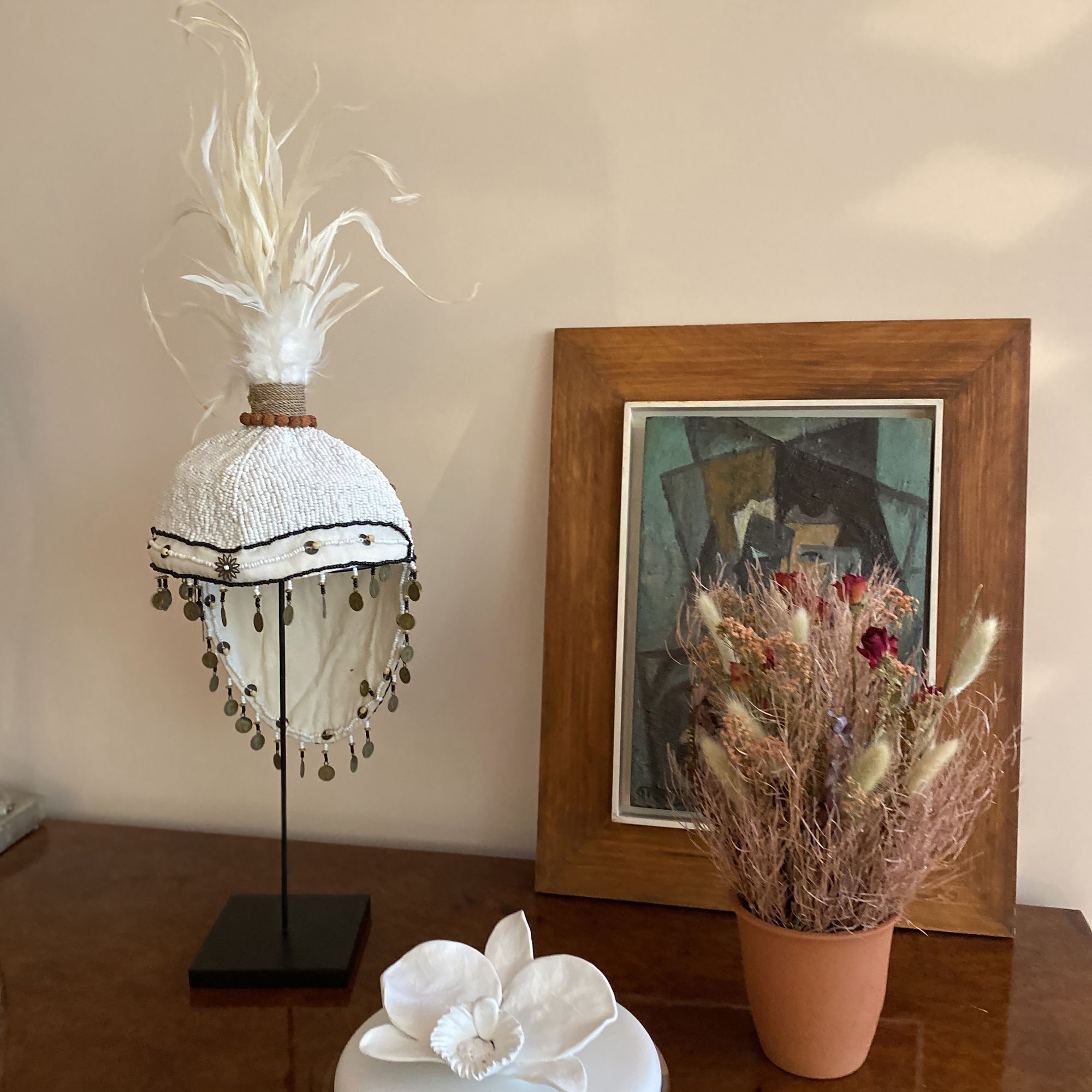 Coiffe traditionnelle en plumes et perles  SANATH