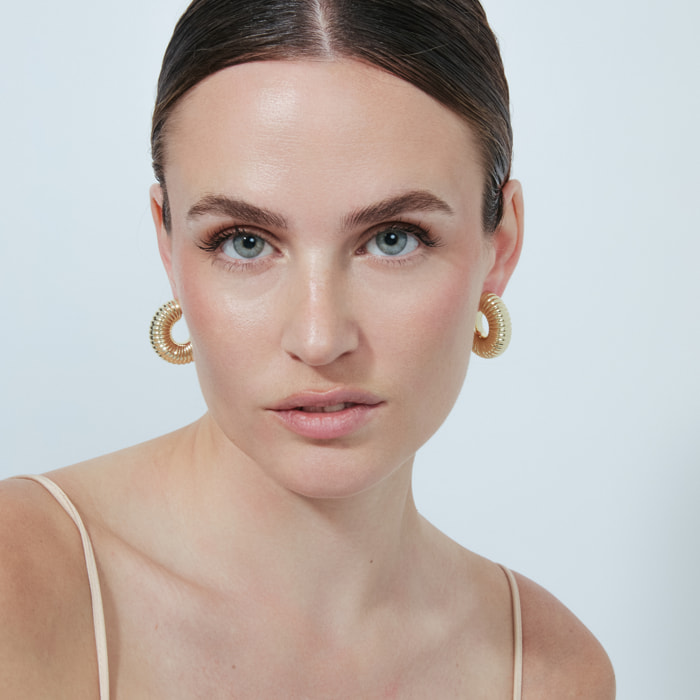 Pendientes Namalor acabado oro amarillo 18k