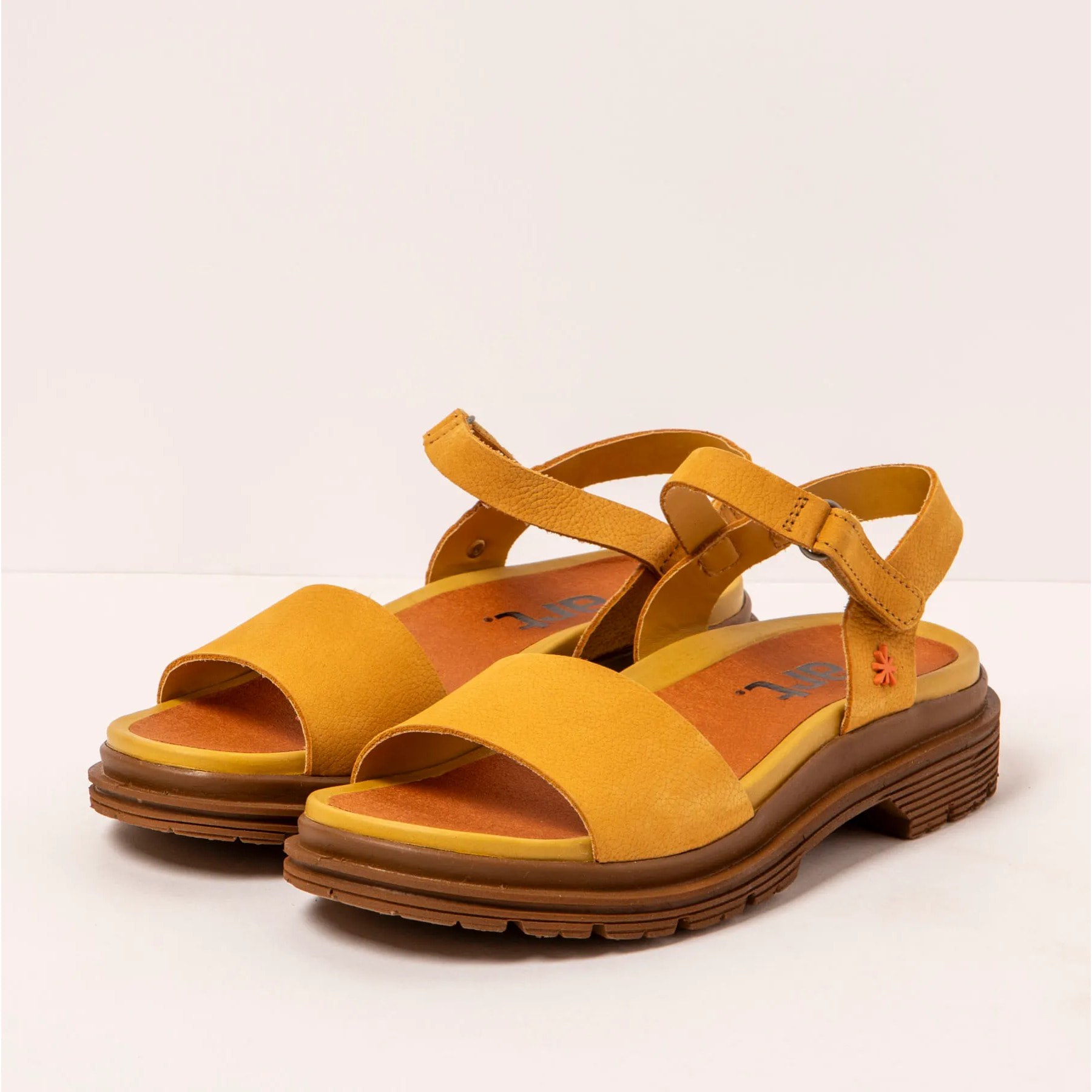 Sandalias 1548 NOBUCK HONEY/ BIRMINGHAM color Honey