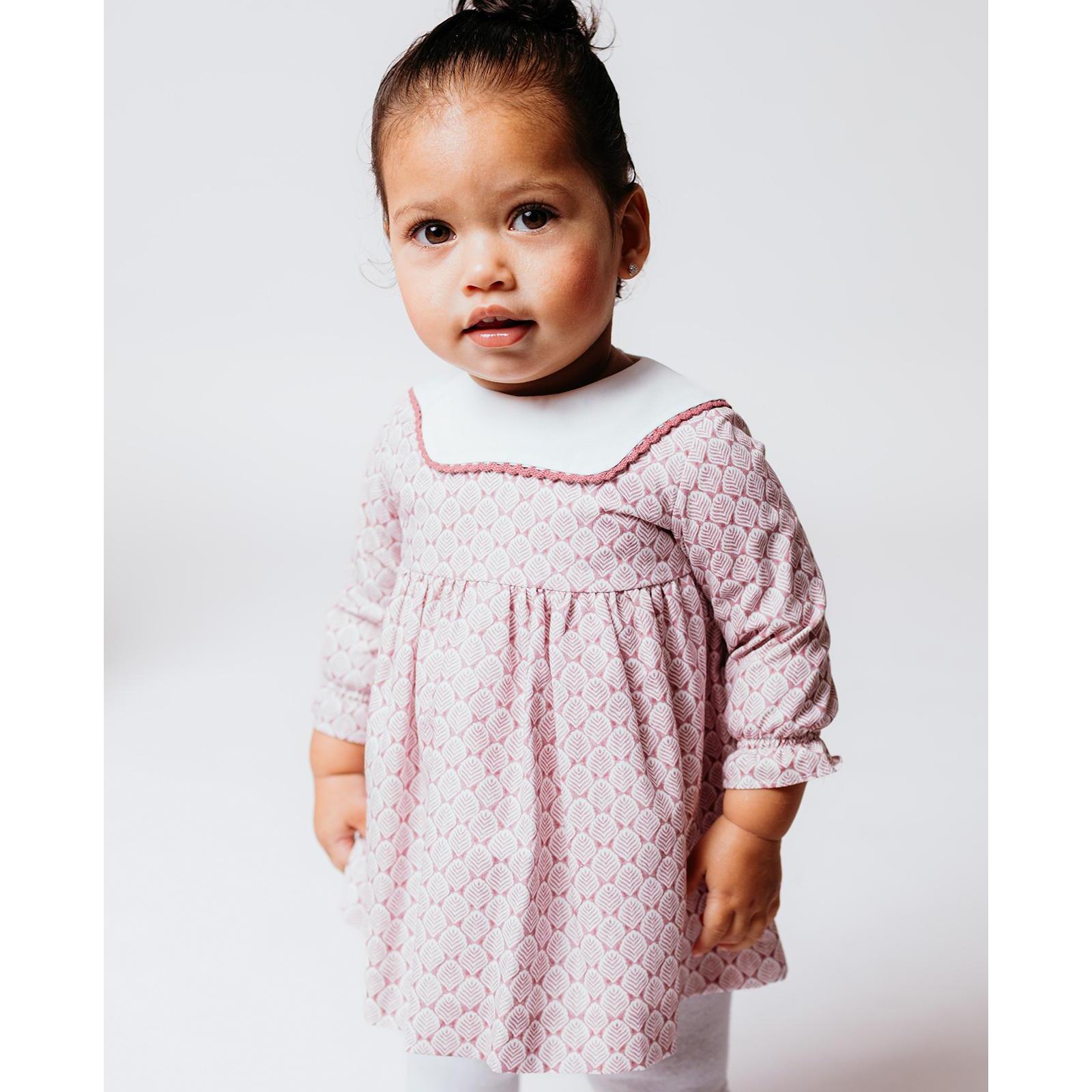 Vestido hojas malva con cuello blanco