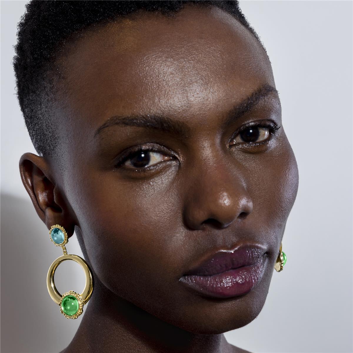 Pendientes Lux by Lux acabadoss en oro amarillo 18K