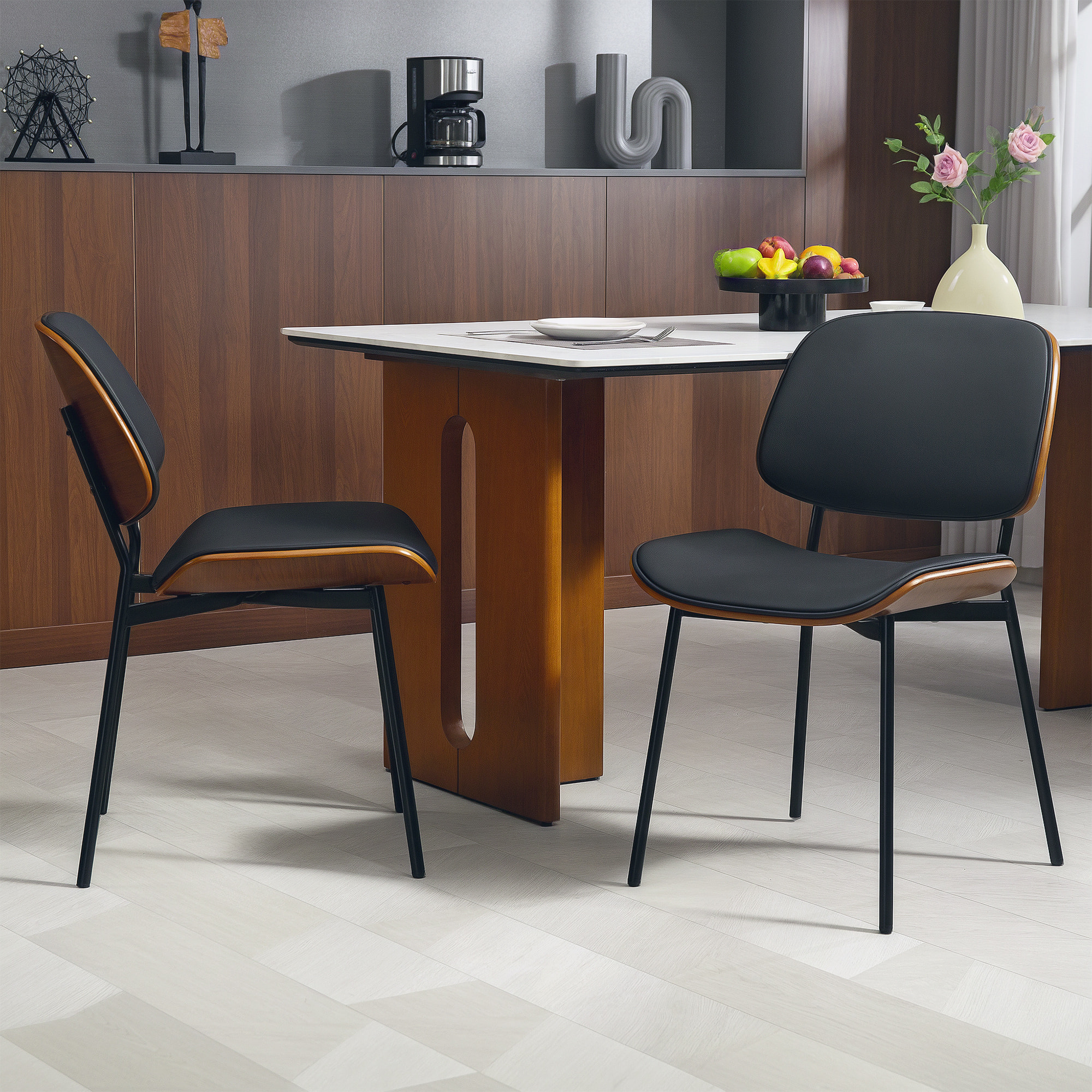 Lot de 2 chaises désign néo-rétro assise dossier cintré bois acier revêtement synthétique noir