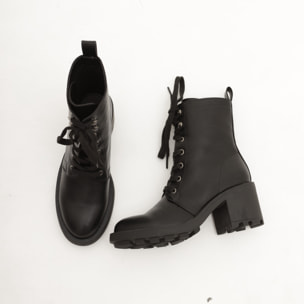 ANFIBIO CON TACCO NERO