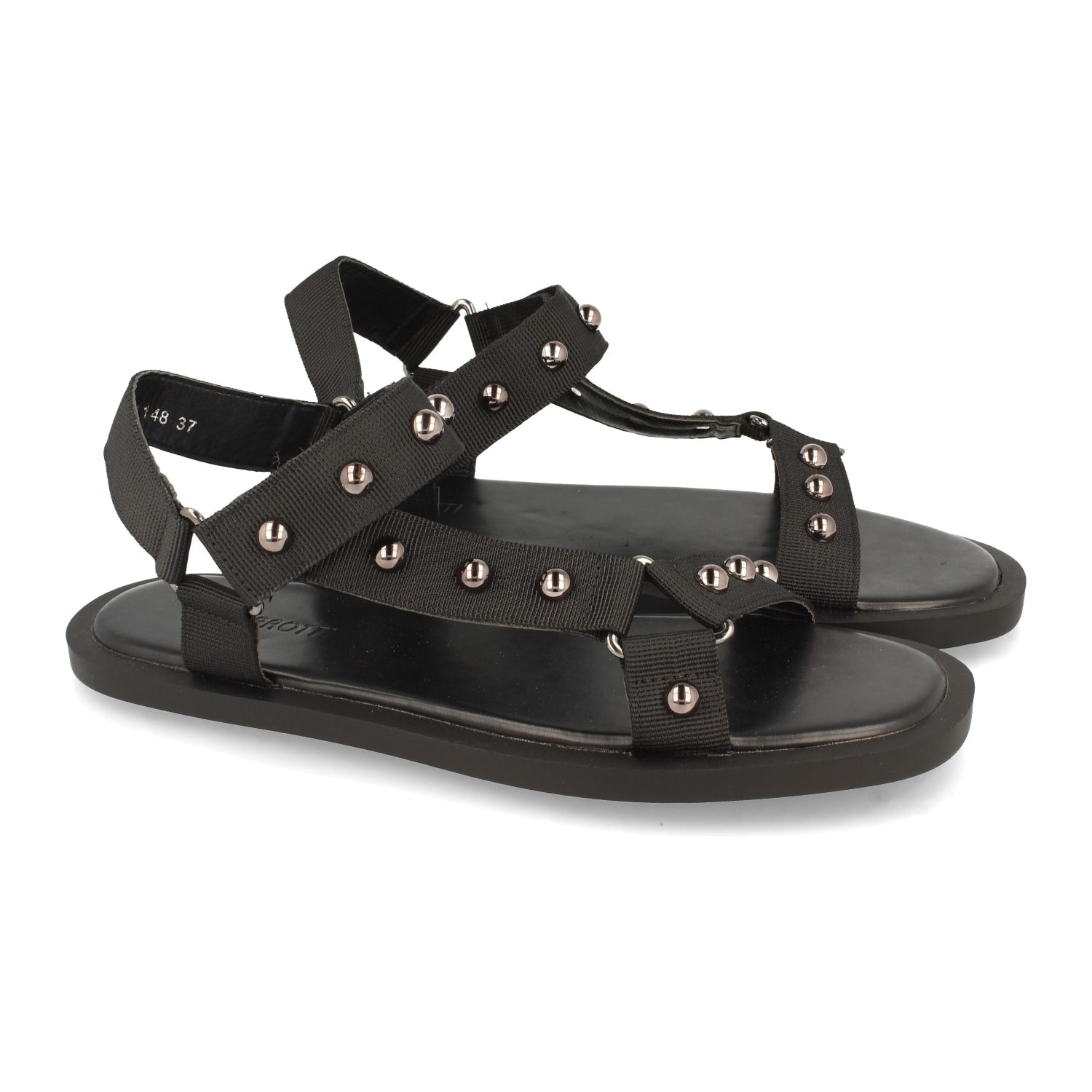 Sandalia Plana con Tachuelas y cierre autoadherente