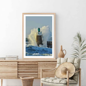 Affiche photo tempête sur le phare Affiche + cadre en bois - Chêne