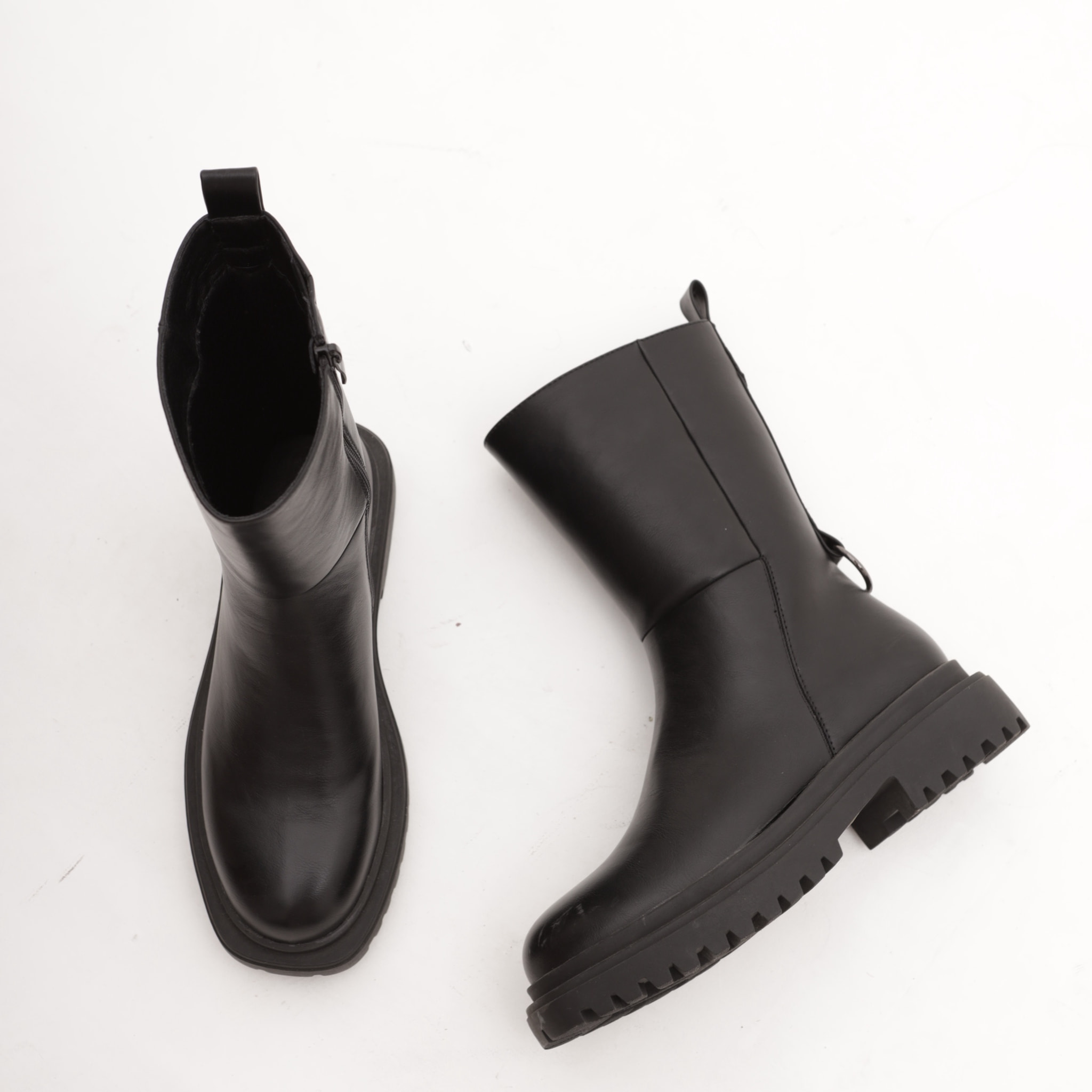 STIVALETTO DETTAGLIO ANELLO NERO