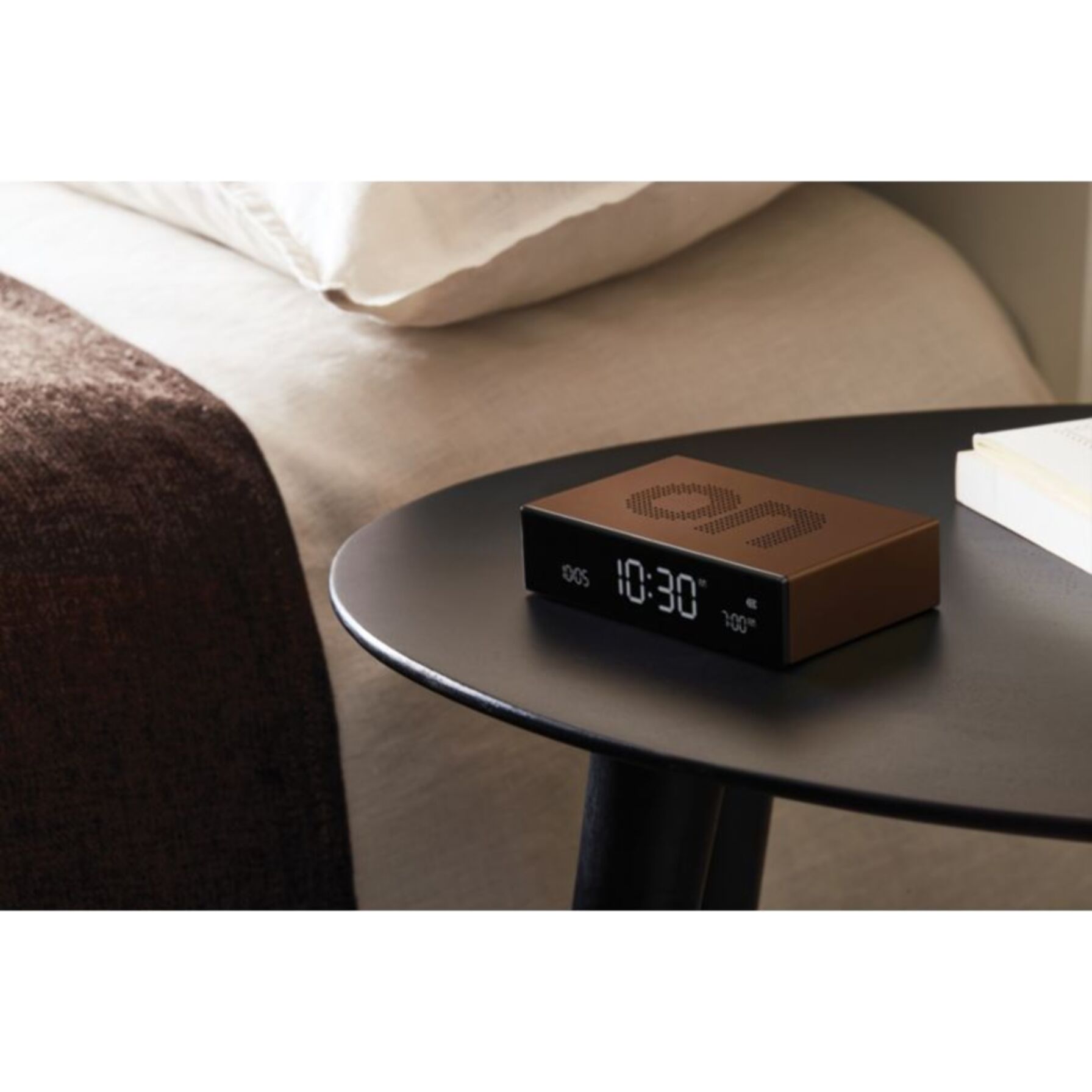 Réveil LEXON Flip Premium Rechargeable Bronze