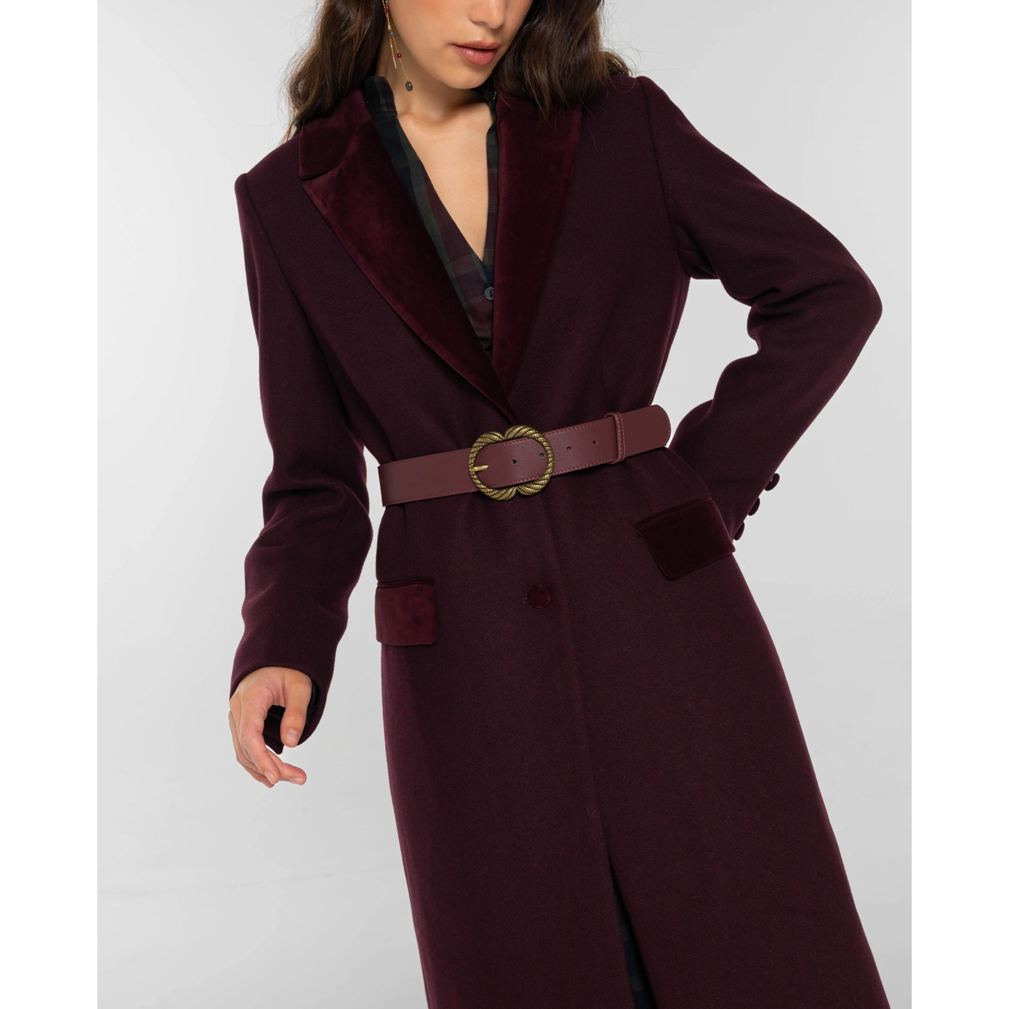 Cinturón con hebilla oro viejo de piel