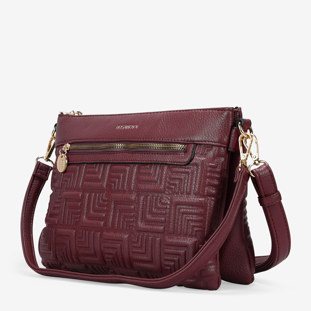 Bolso bandolera burdeos con cinturón y grabado