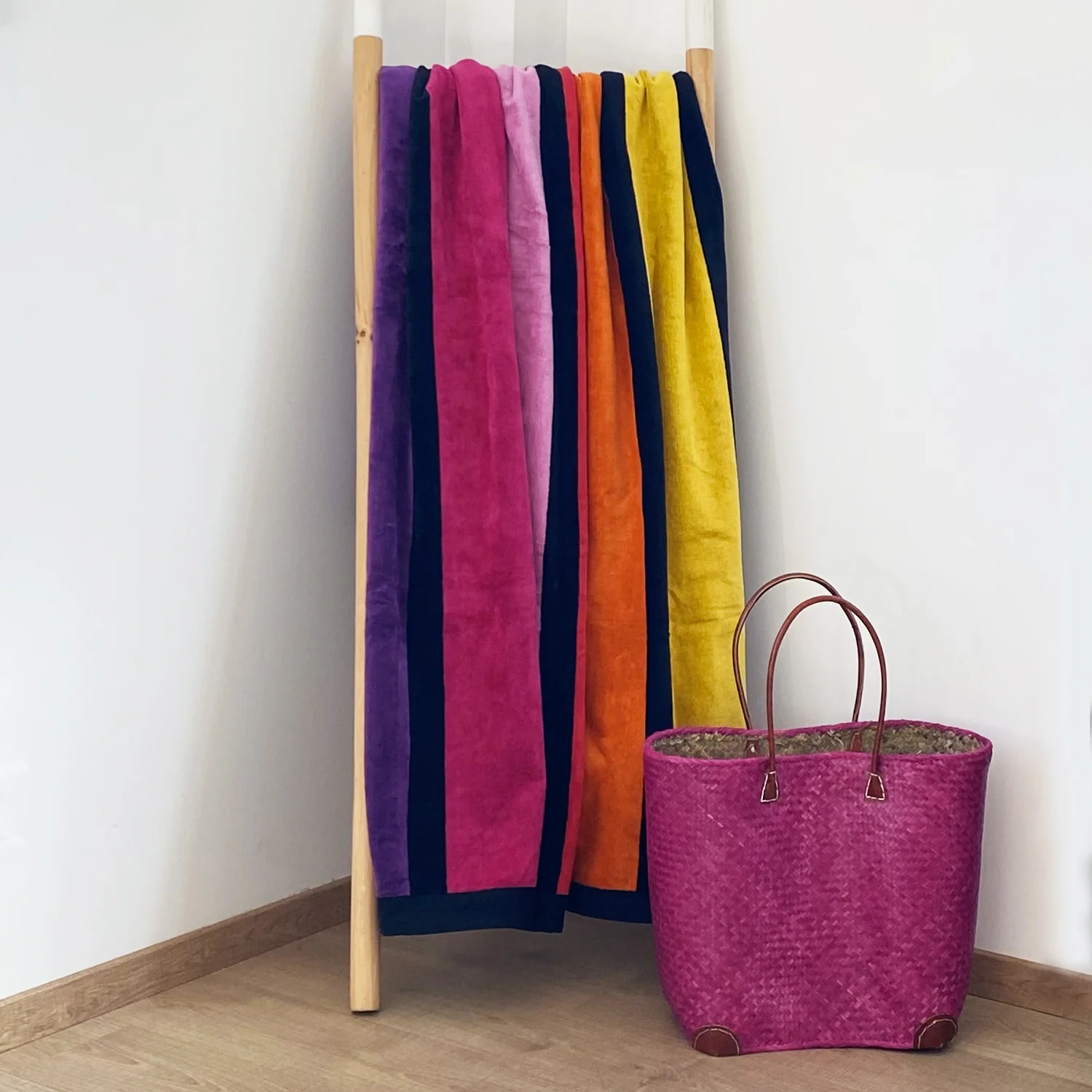 Serviette de plage éponge velours Jacquard - Happy Chic - 140x180cm - 400g/m²