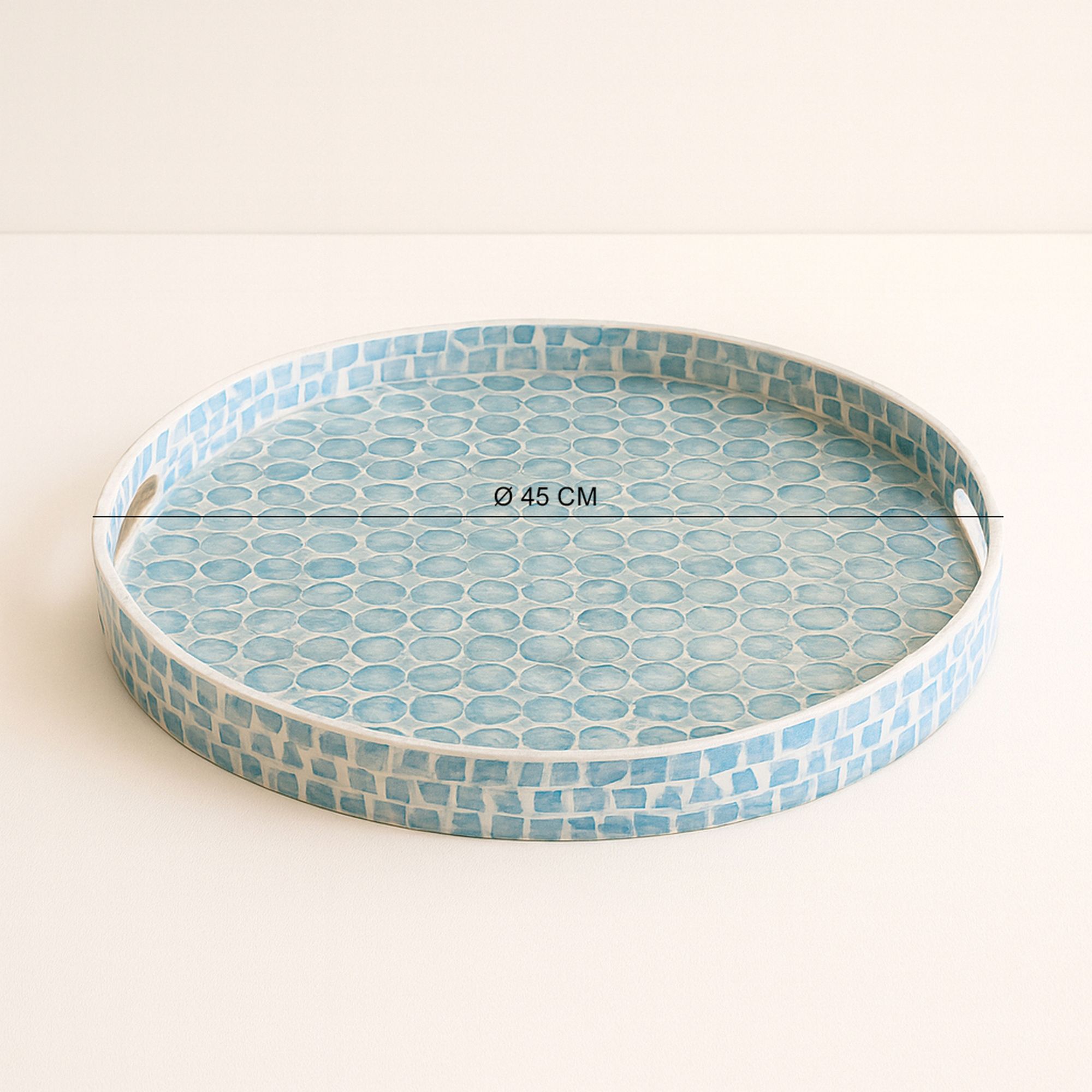 Plateau rond avec poignée en coquille de capiz bleu SOLNA