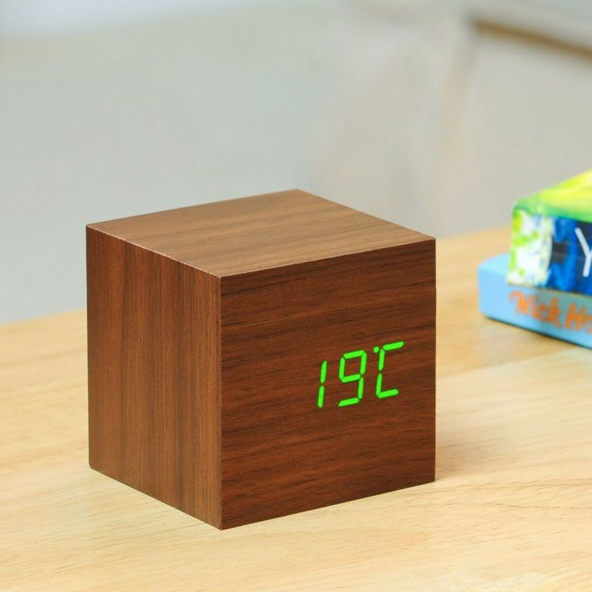 Radio réveil GINGKO Cube Click Clock - LED Noyer / Vert