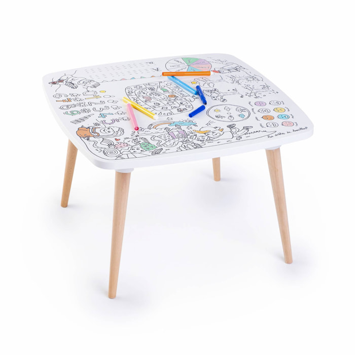Table enfant à colorier L'atelier des artistes – Coloritable Les drôles de bouilles. Made in Europe. effaçable. 60x60cm. pieds ronds en bois. feutres fournis