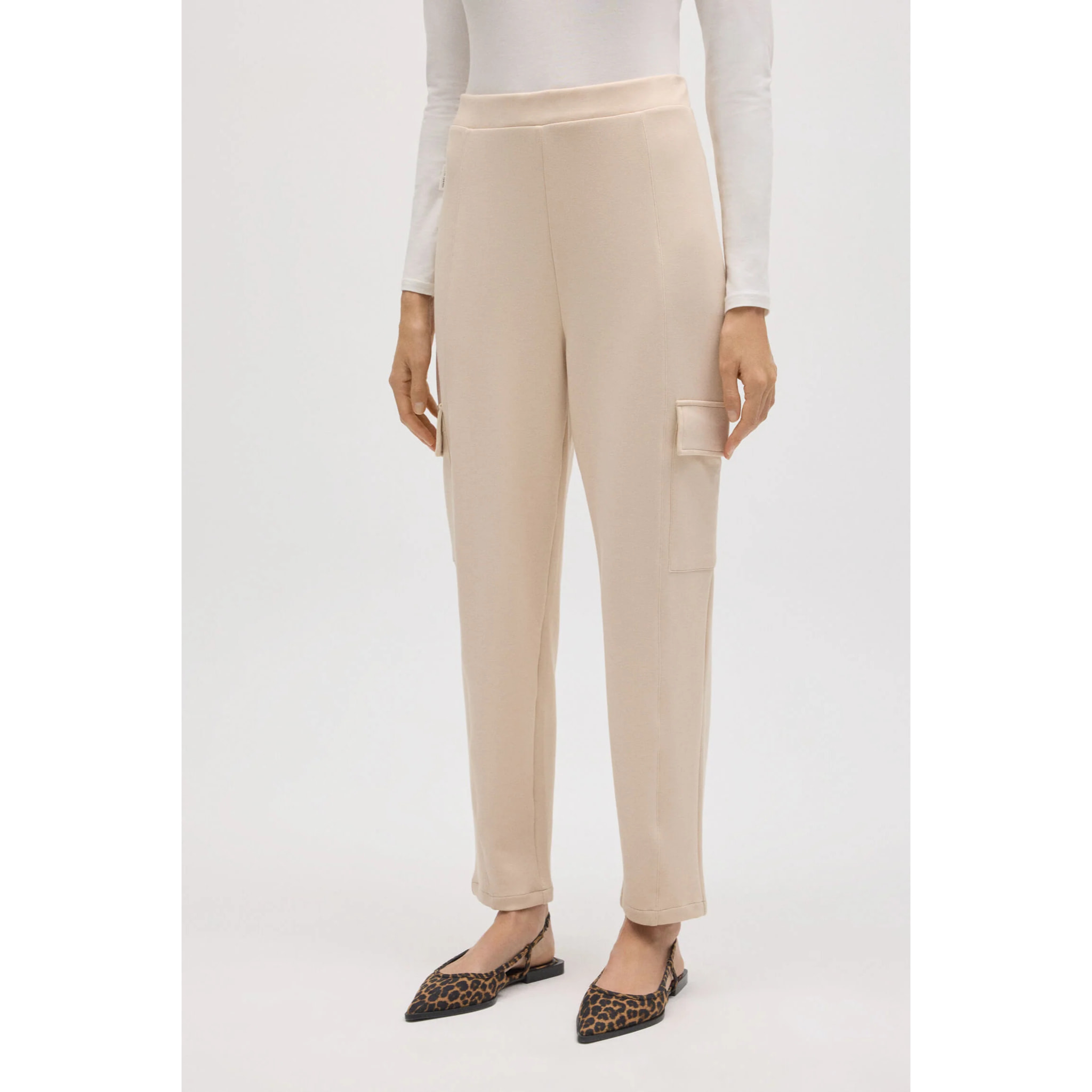 Pantaloni cargo fluidi color avorio