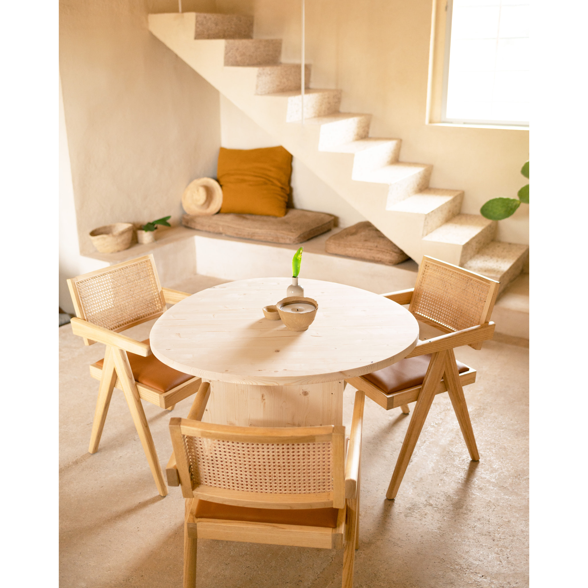 Table basse en bois massif ton naturel de 100cm Hauteur: 75 Longueur: 101 Largeur: 99.8