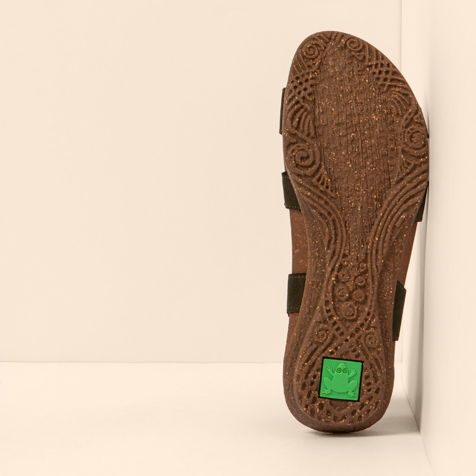 Sandalias N5079 NOBUCK LAVADO KAKI / WAKATAUA color Kaki