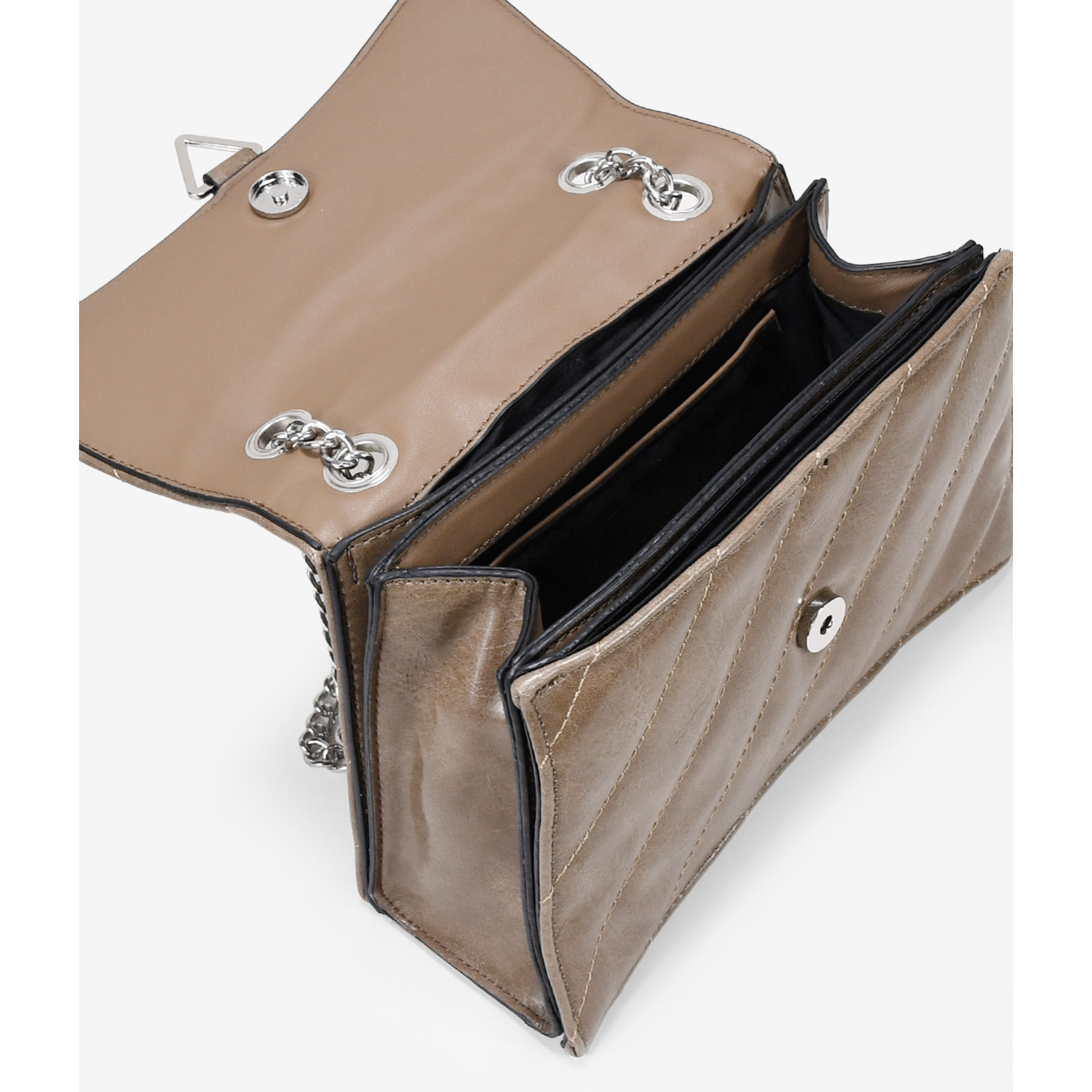 Bolso de hombro taupe con solapa y cadena