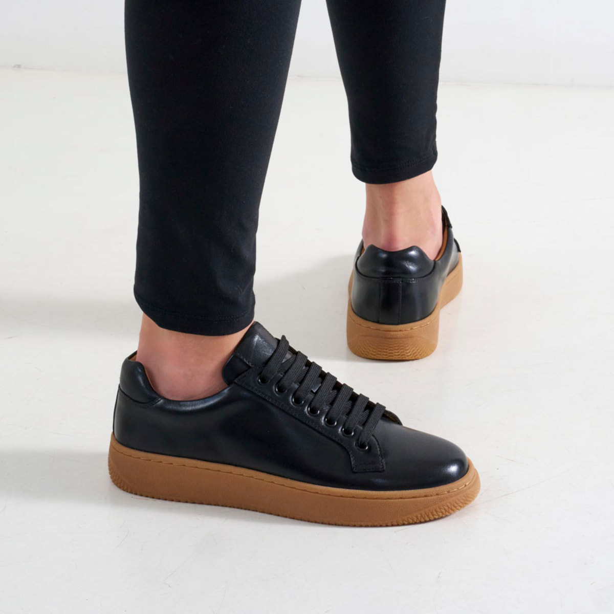 Sneaker British Passport Nero