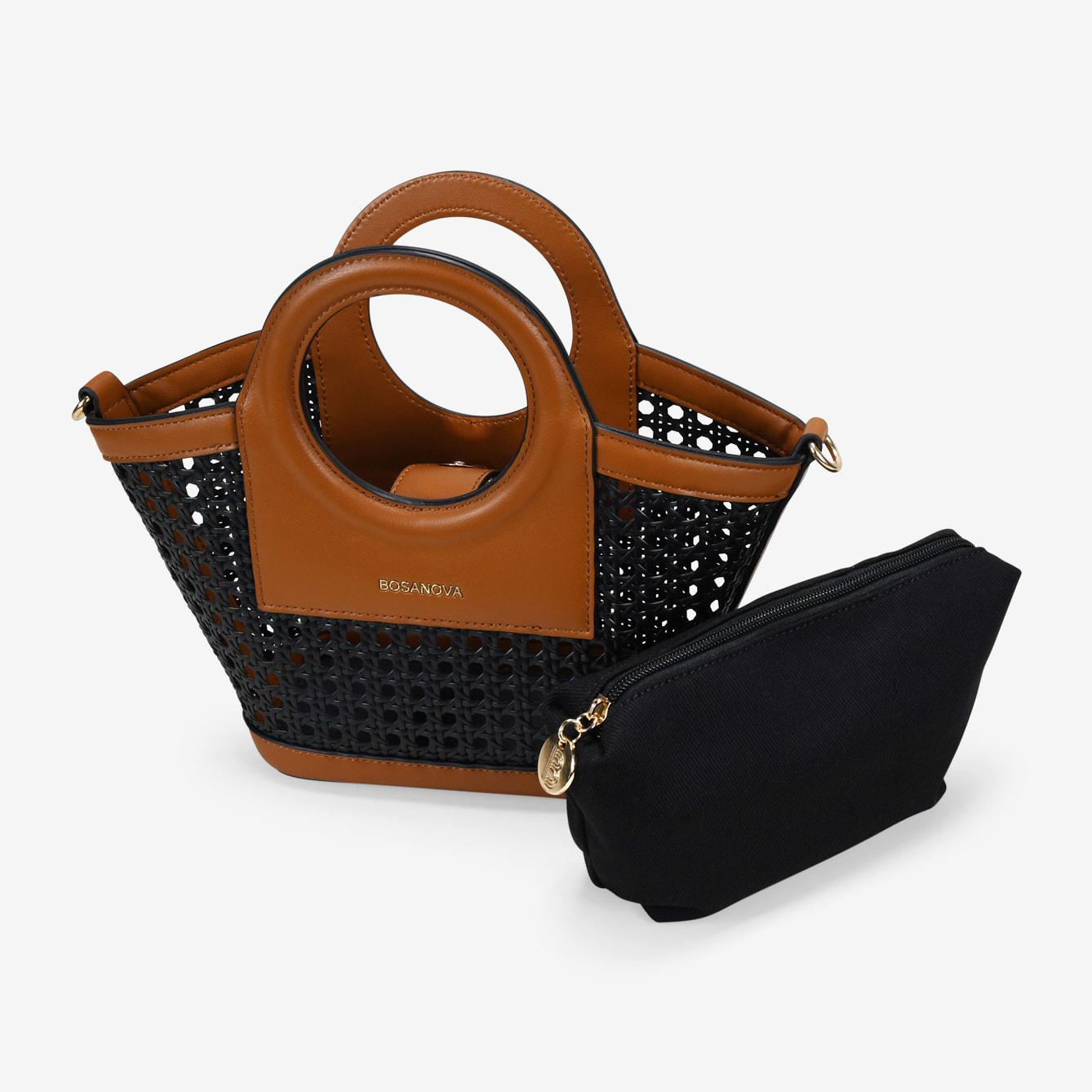 Bolso de mano negro pequeño con rejilla de mimbre