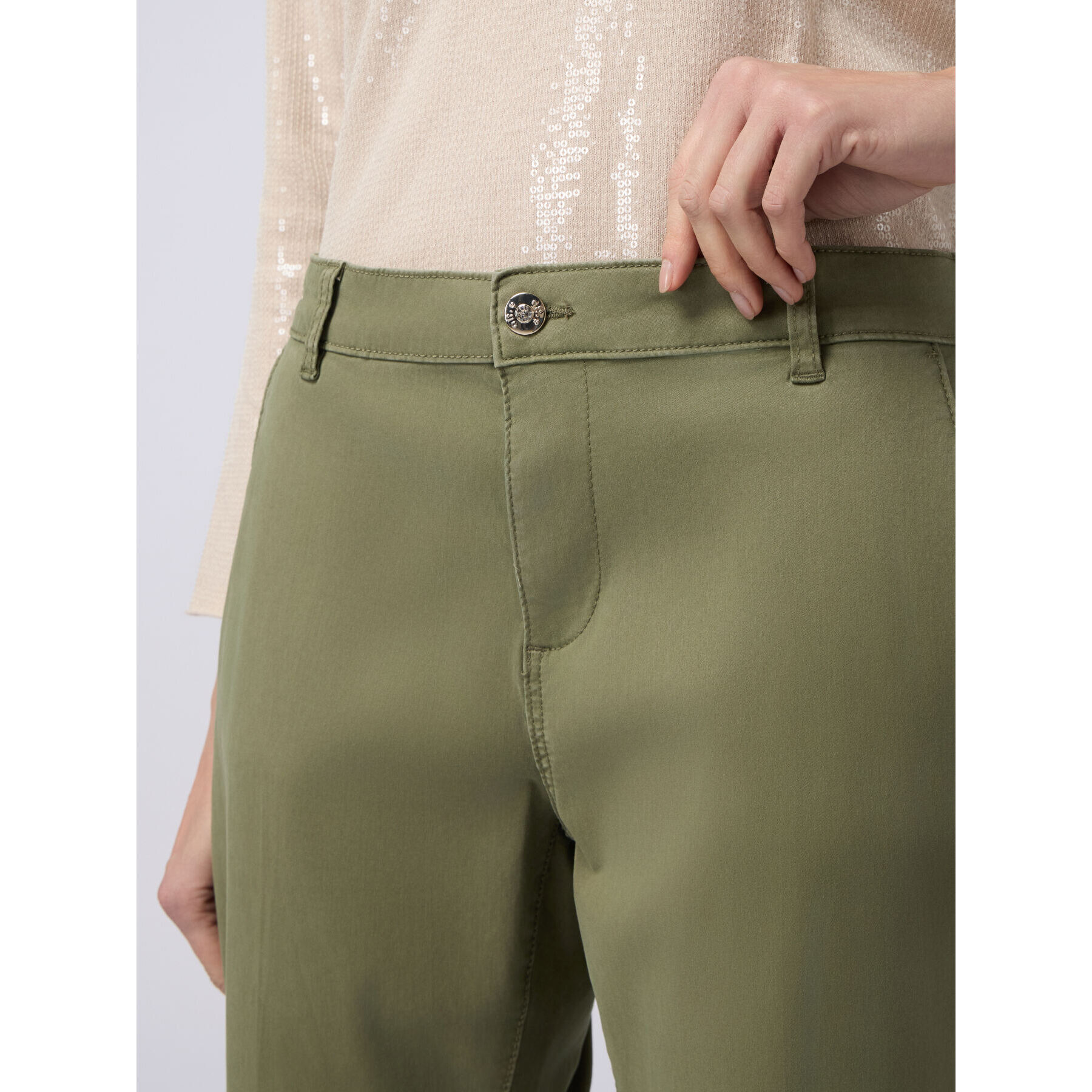 Oltre - Pantalón chino en tejido tencel - Verde militare