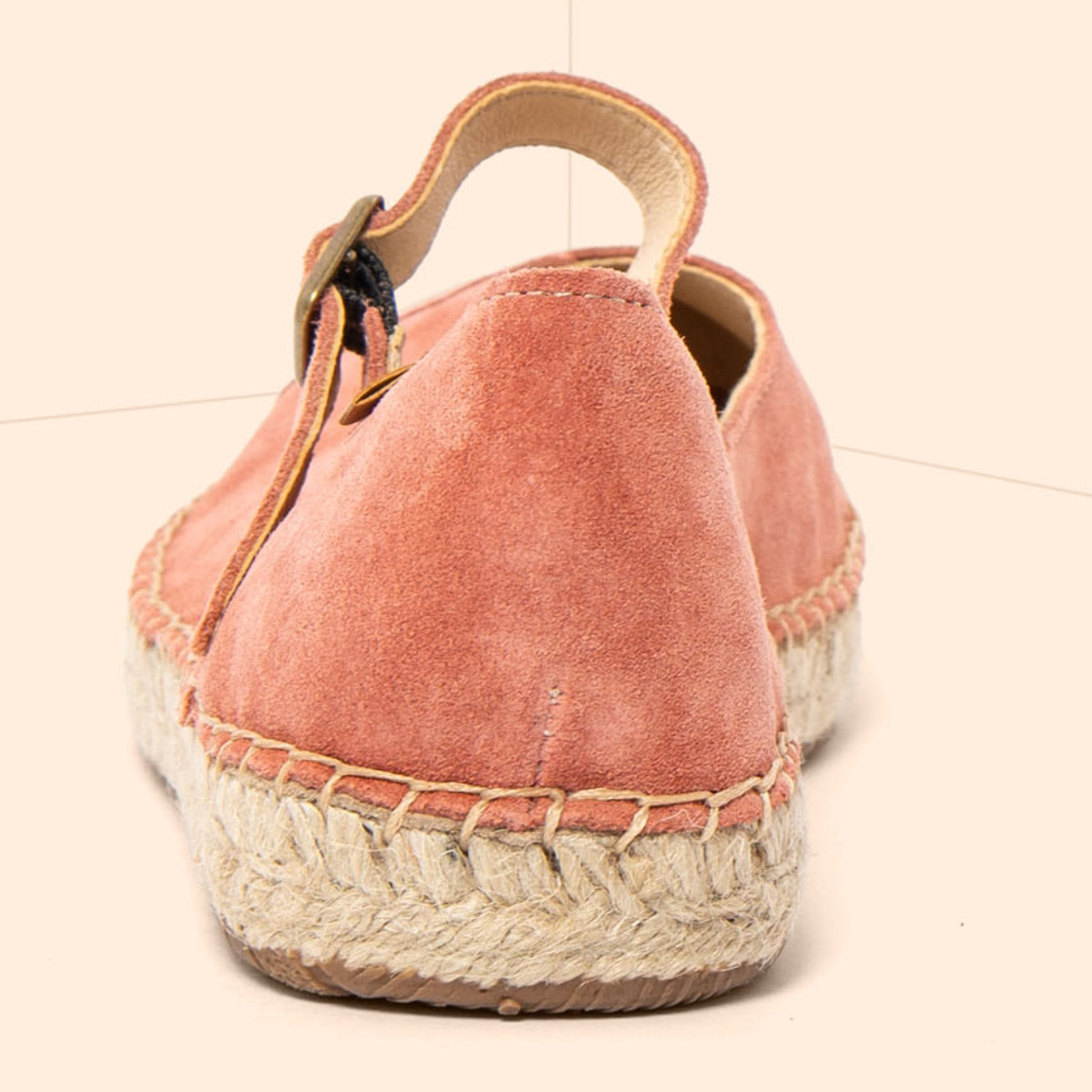 Zapatos N679 SILK SUEDE FRAMBUESA / CAMPOS color Frambuesa