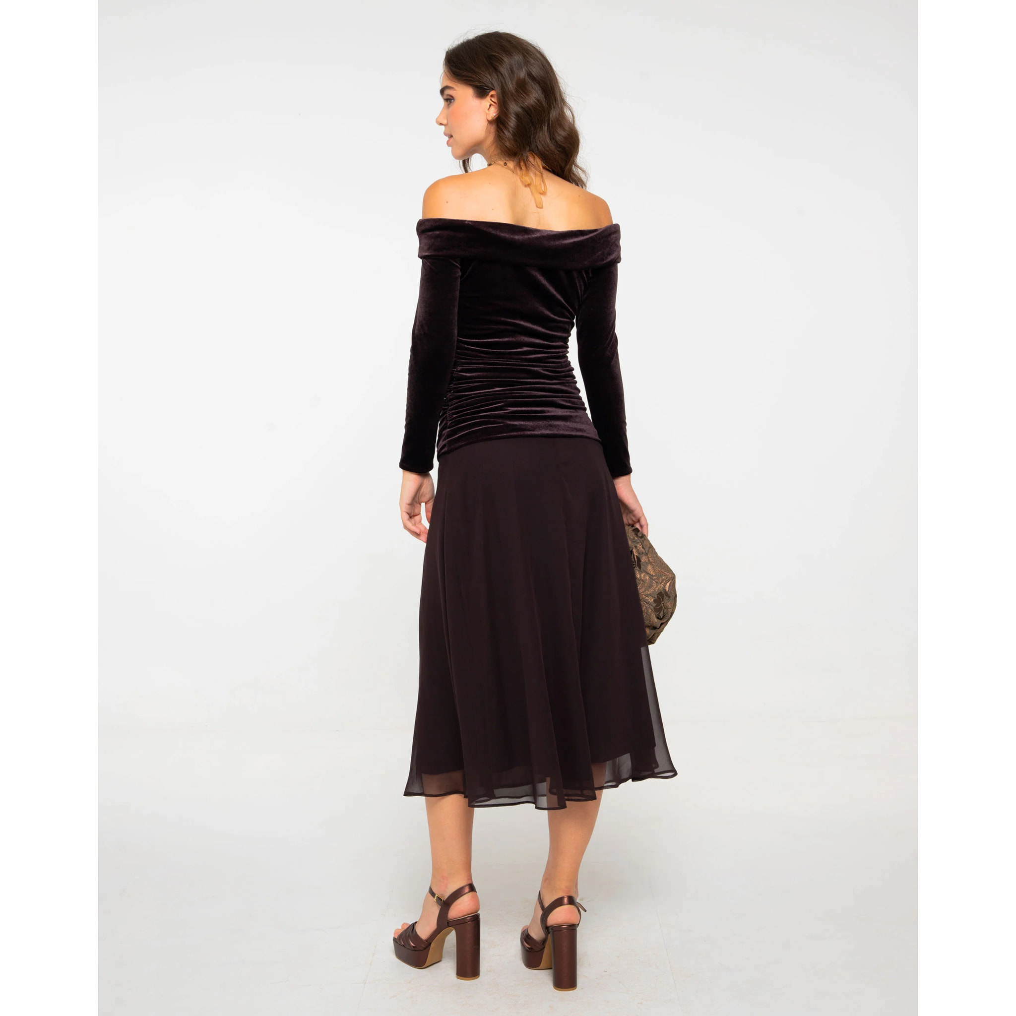 Vestido de punto elástico con flecos y corte ajustado de mujer