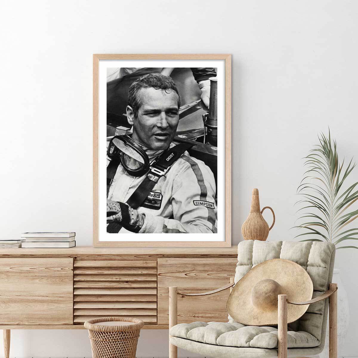 Affiche scène de film Paul Newman dans Indianapolis, 1969 Affiche + cadre en bois - Chêne