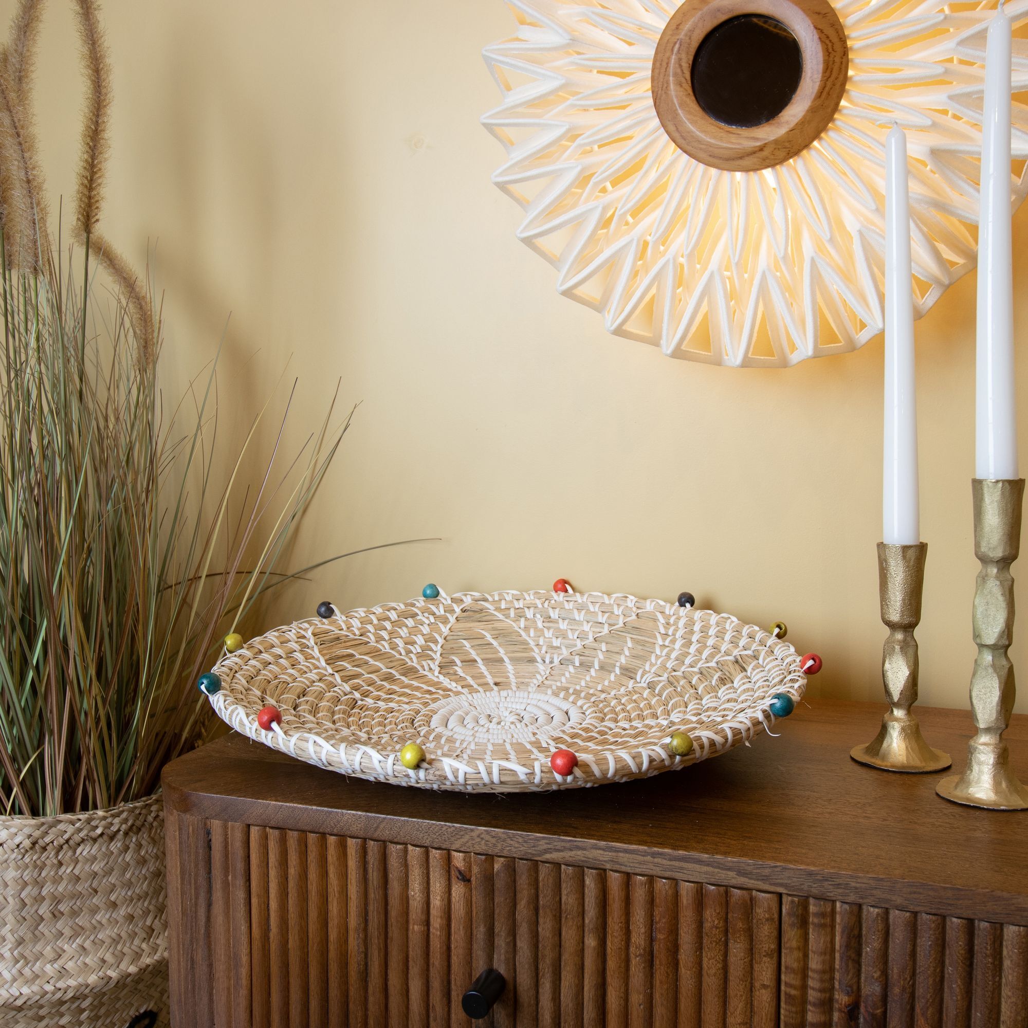 Panier rond en jonc de mer et perles de bois 40cm MILOS