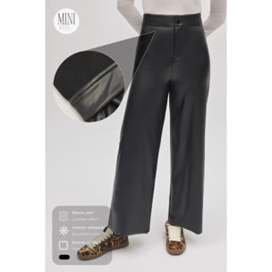 Pantaloni larghi effetto pelle nera