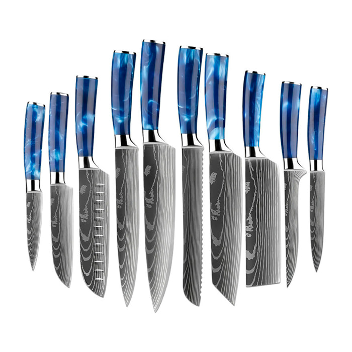 Set di coltelli da chef da 10 pezzi in stile Damasco con design elegante e manico ergonomico con estremità in acciaio.