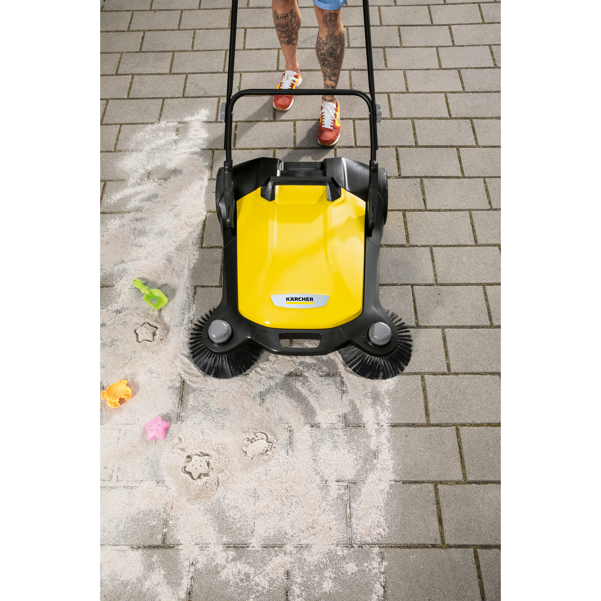 Balayeuse mécanique Karcher S 6 Twin - Largeur de balayage 860 mm- Double brosses- Capacité du collecteur 38 L
