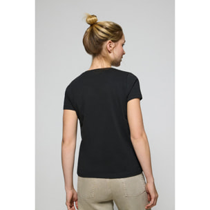 Camiseta negra de cuello de pico y manga corta con bordado Rigby Go