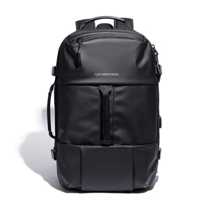 Mochila multi compartimento con capa impermeable. Toma exterior USB. Adaptable a Trolley.