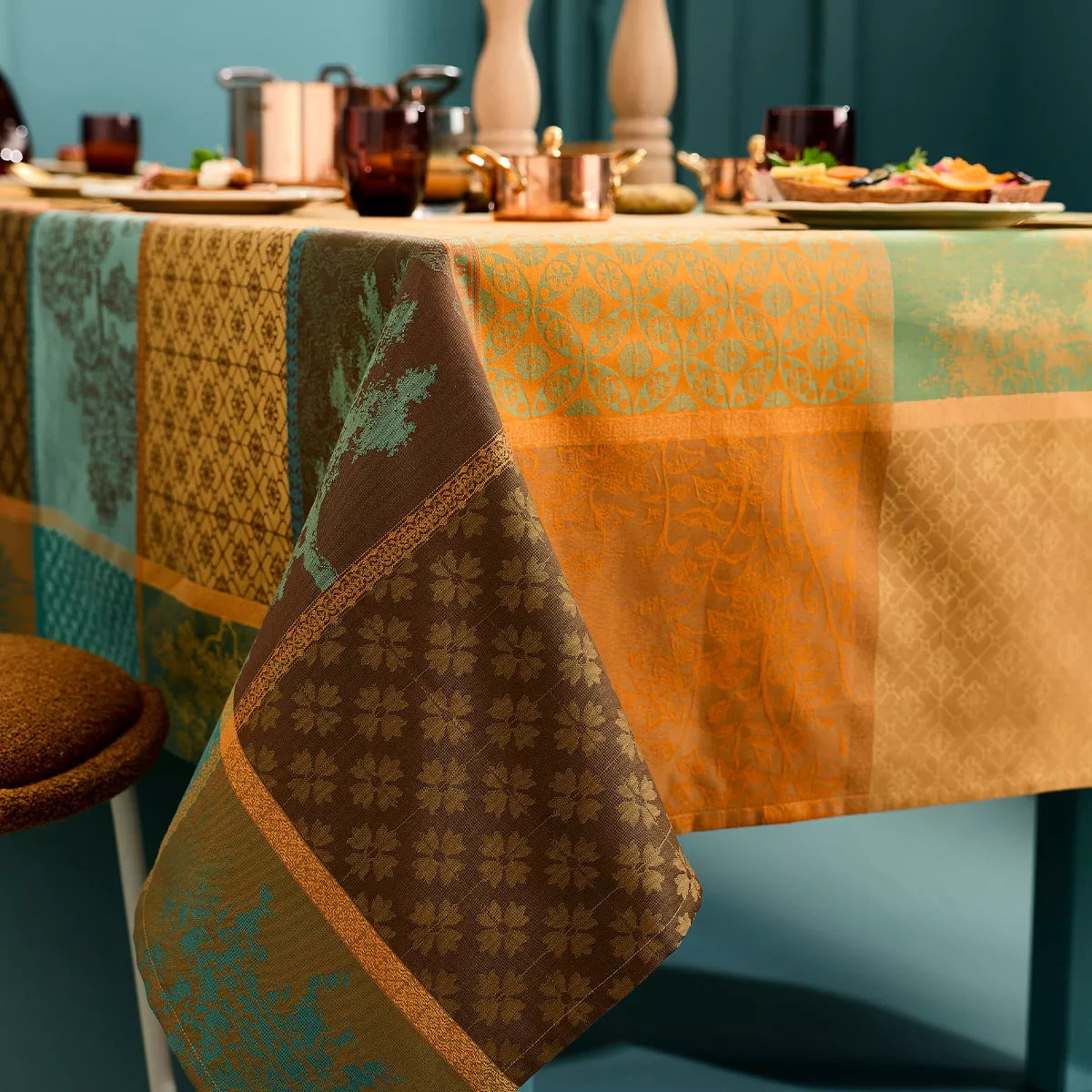 Nappe pur coton 220 g/m² motif jacquard vert brun Mille trees foret