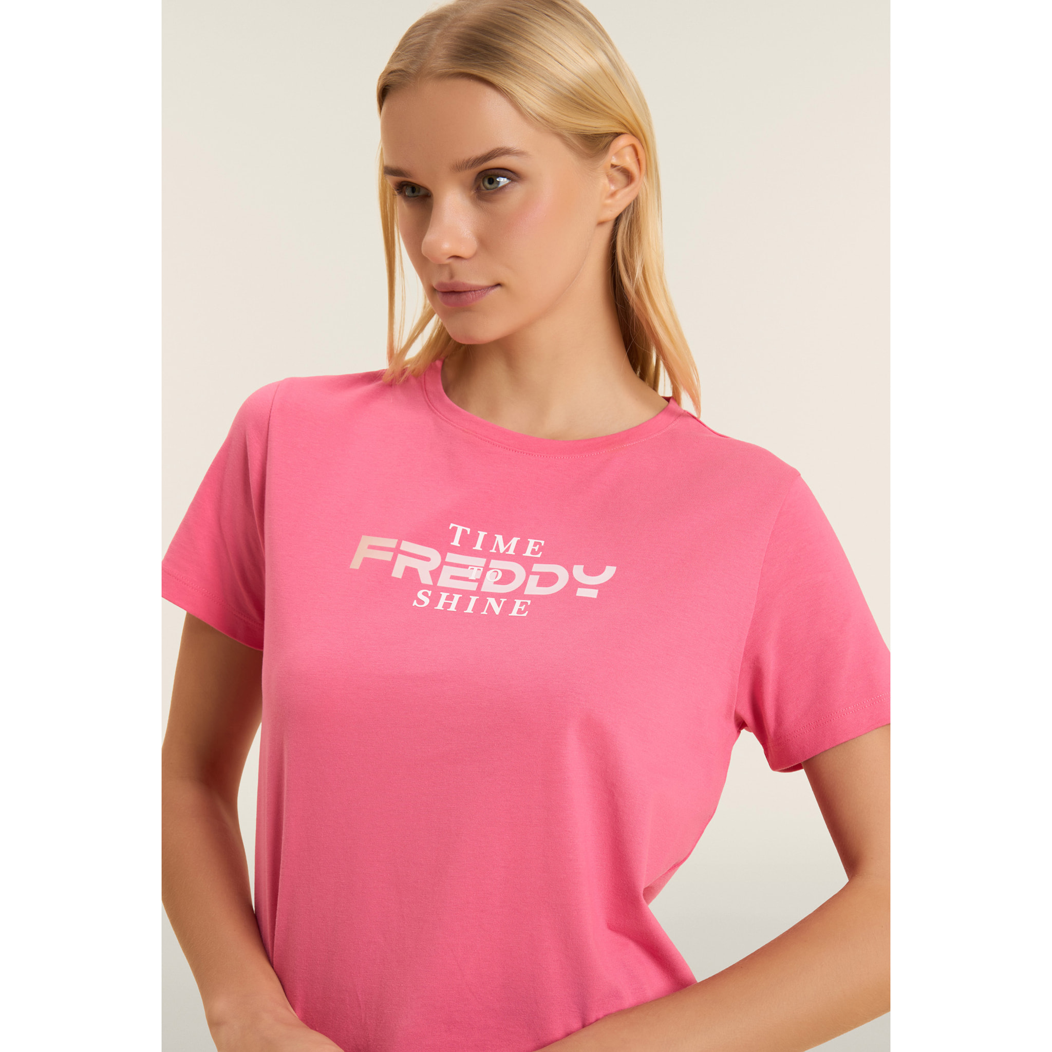 T-shirt Comfort Fit con Logo FREDDY e Slogan "Time Shine"