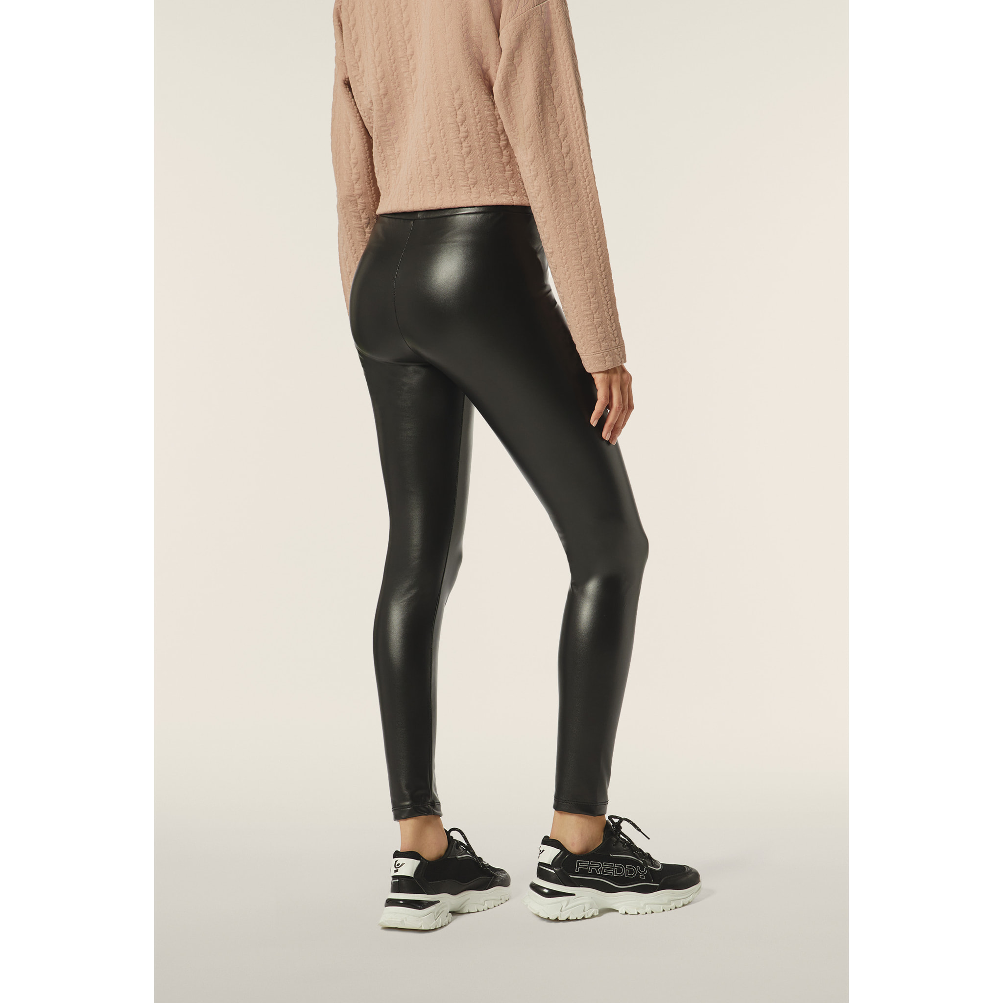 Leggings in similpelle elasticizzata