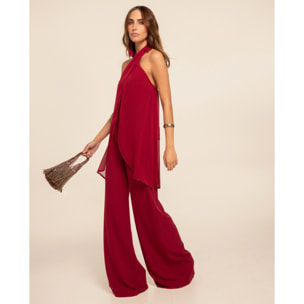 Mono largo con escote halter y camal ancho de mujer