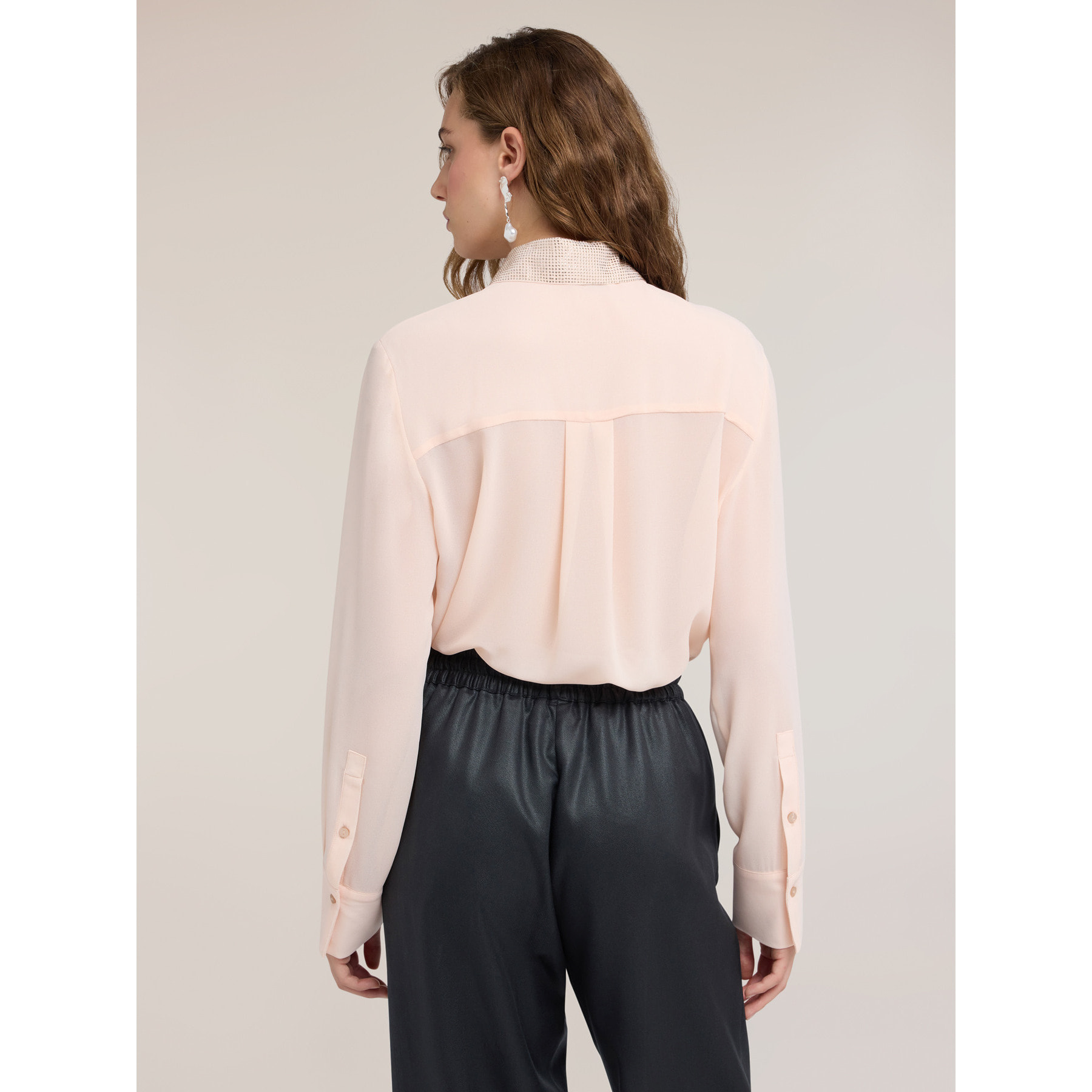 Motivi - Camicia in georgette con colletto e cravatta di strass - Rosa