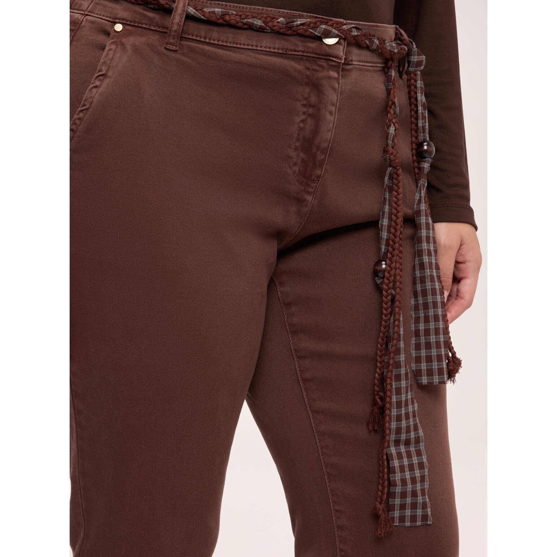 Fiorella Rubino - Pantaloni chino misto cotone con cintura - Marrone