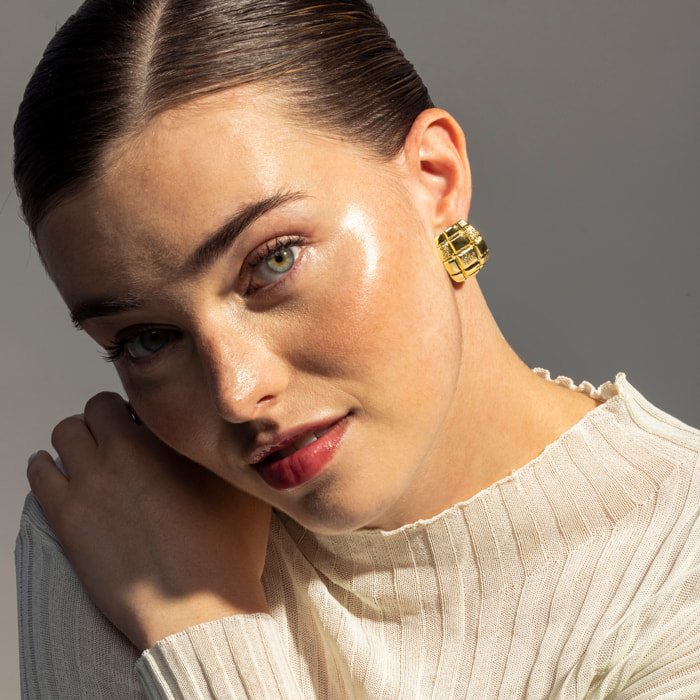 Pendientes Lux by Lux acabadoss en oro amarillo 18k