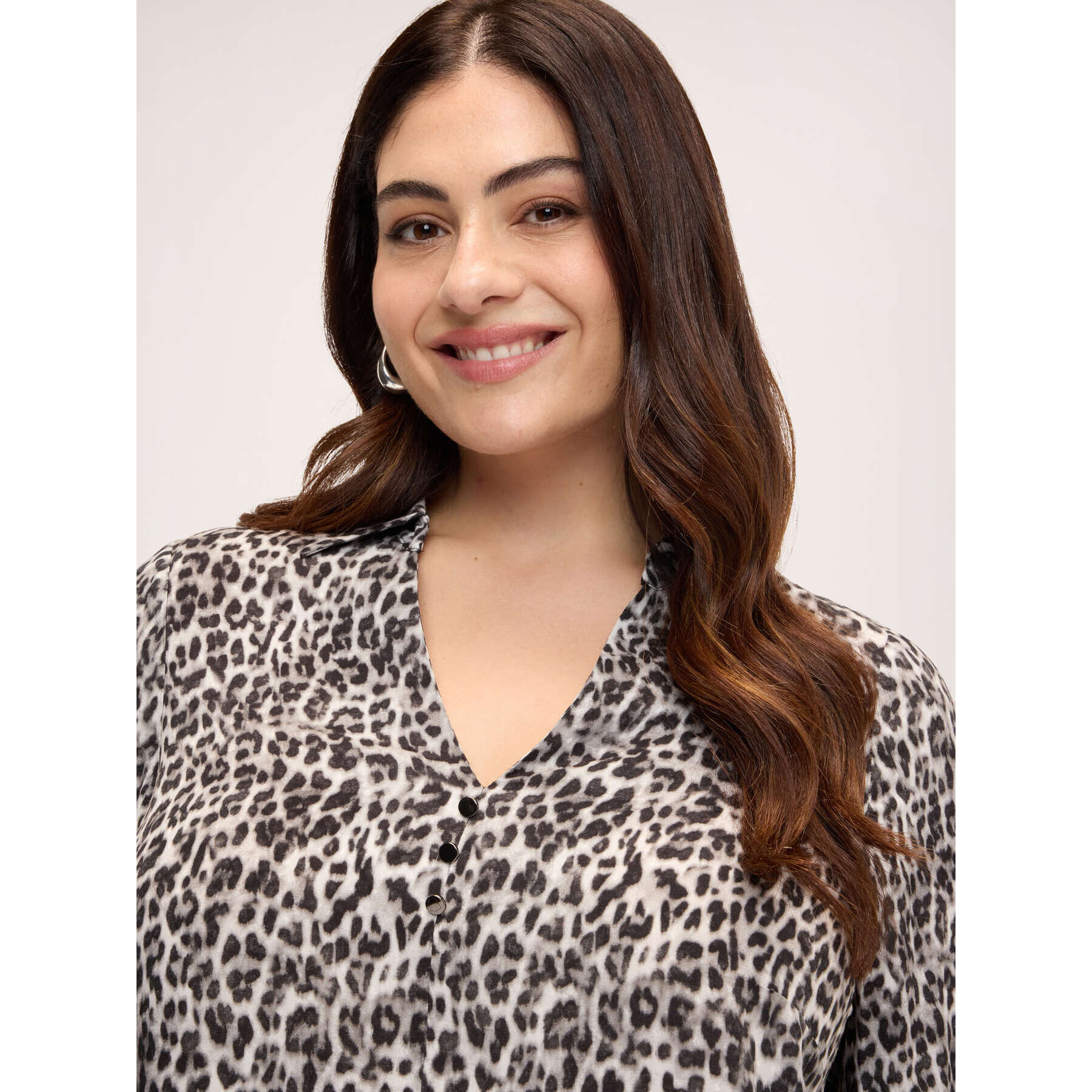 Fiorella Rubino - Blusa con stampa animalier in viscosa - Grigio