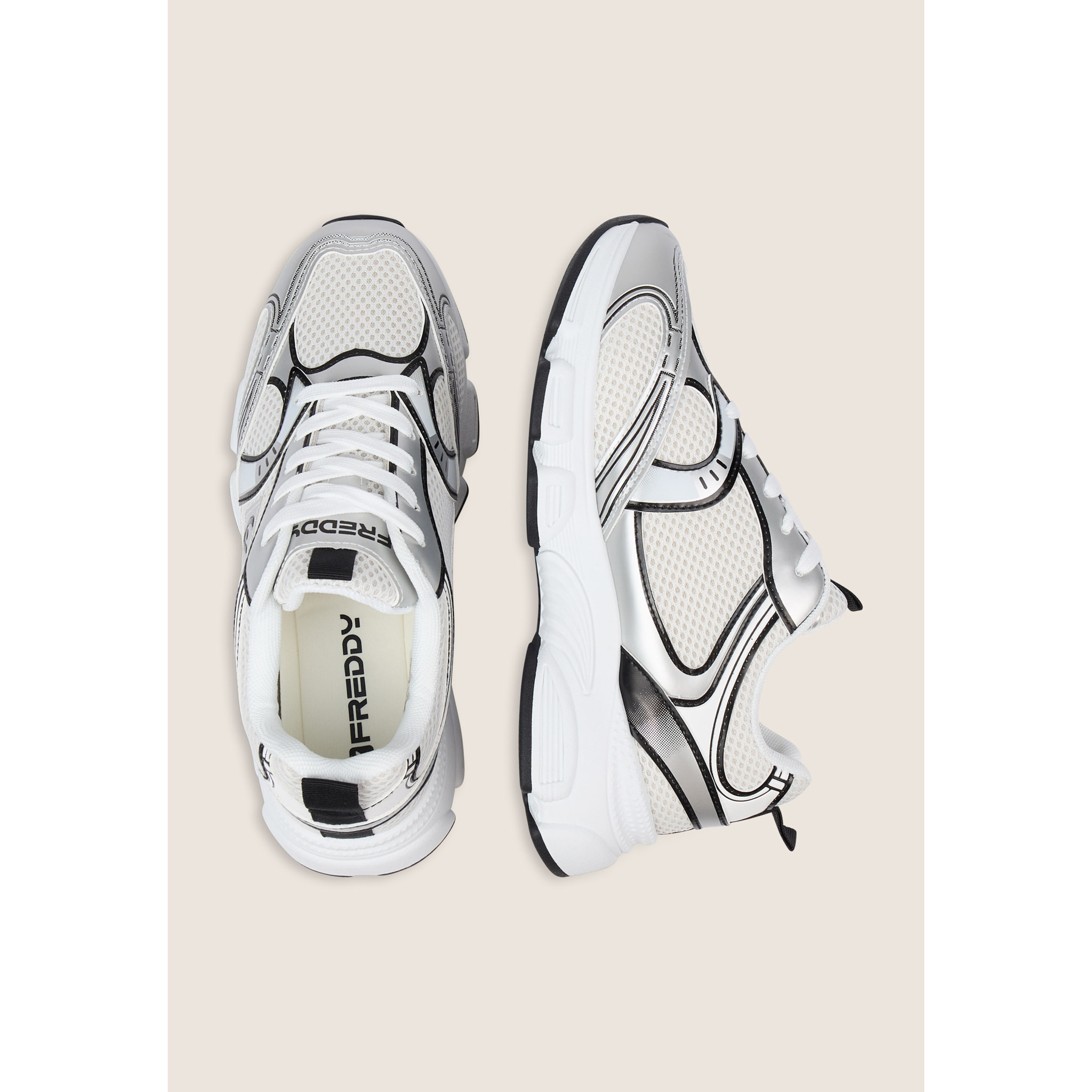 Sneakers in mesh e similpelle con profili a contrasto