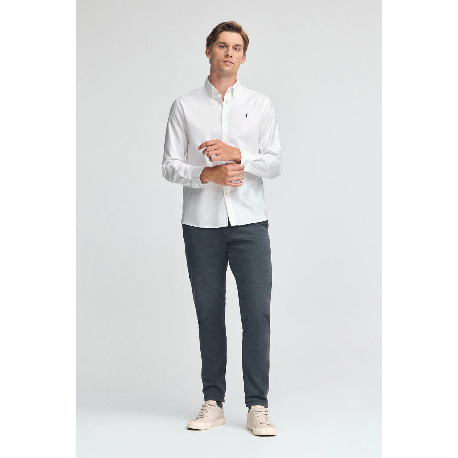 Pack uomo con due camicie in celeste e bianco regular fit con logo Rigby Go