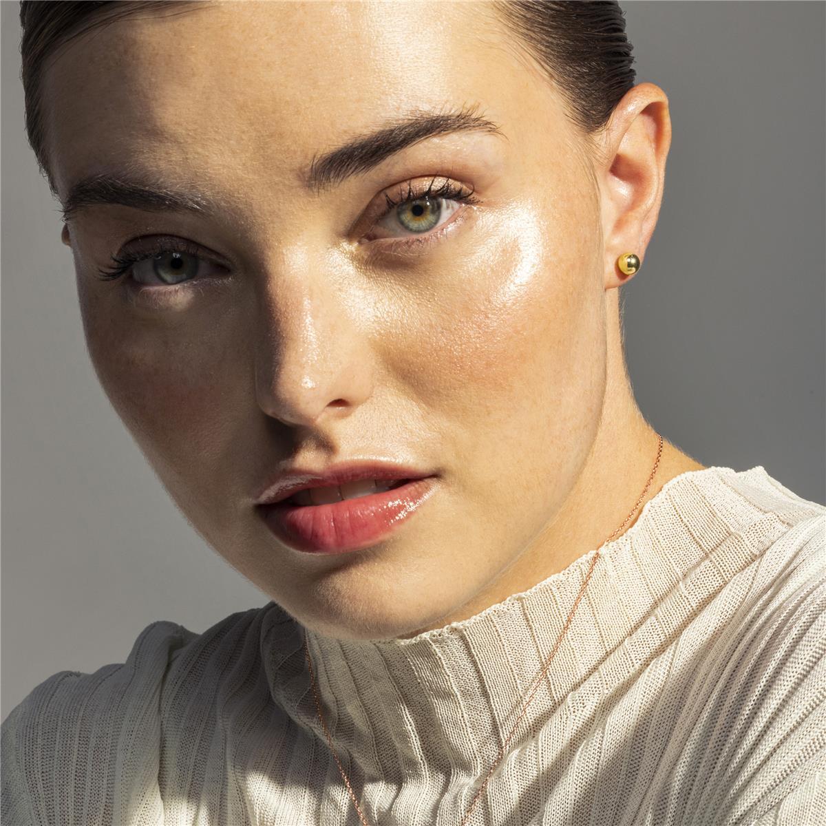 Pendientes Lux by Lux acabados oro anmarillo 18k