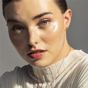 Pendientes Lux by Lux acabados oro anmarillo 18k