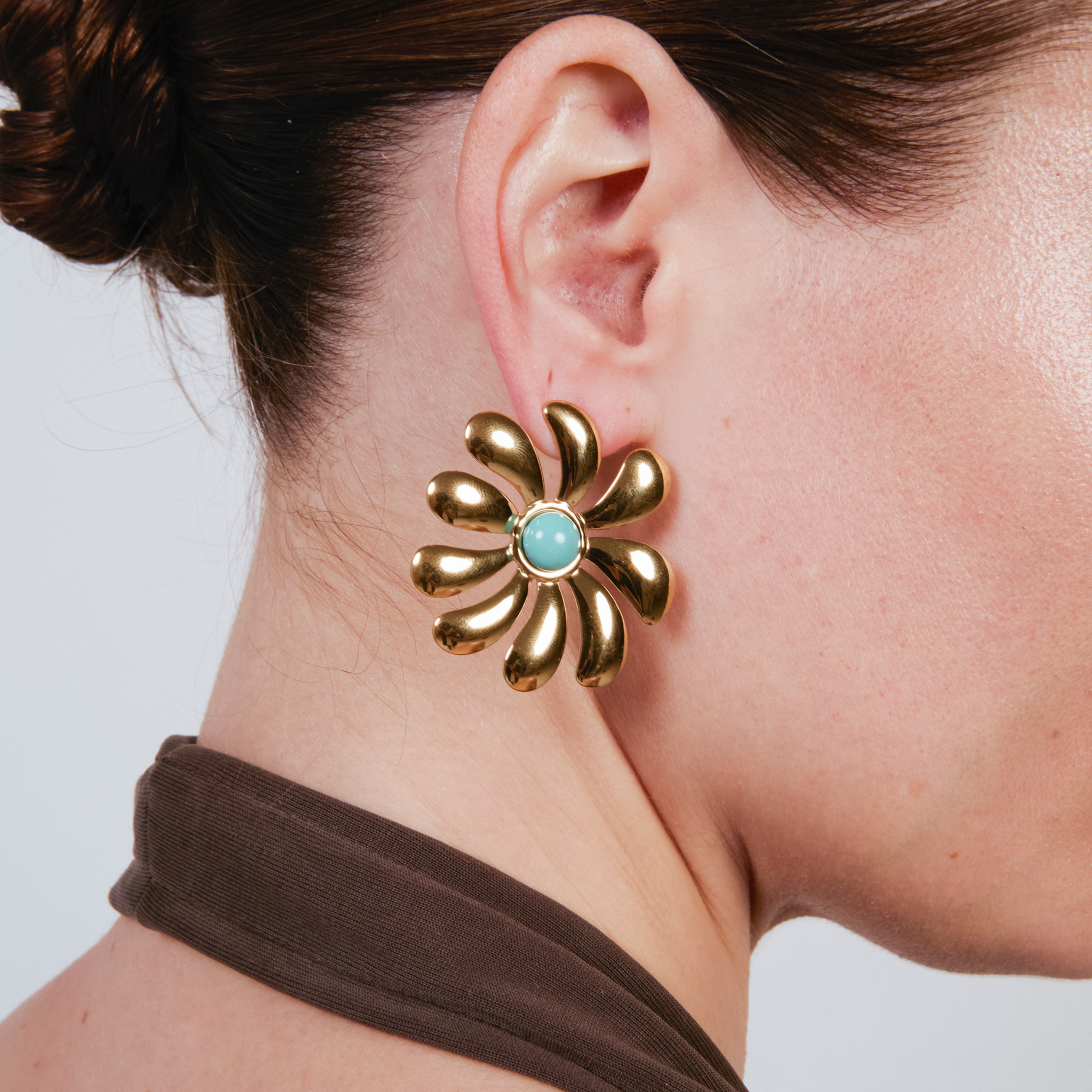 Pendientes Isum acabado oro amarillo 18k