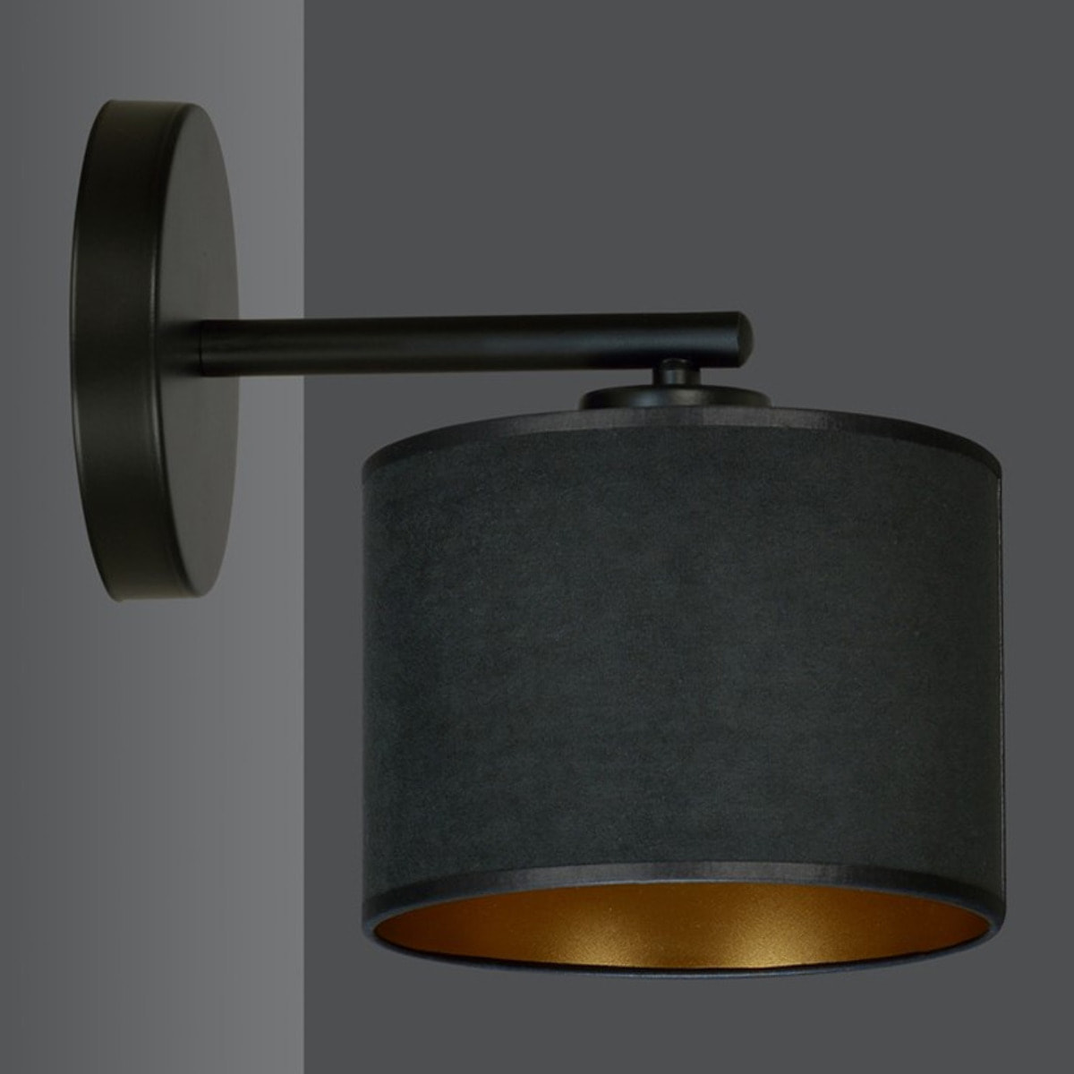 Lampada da parete Hilde in acciaio nero opaco